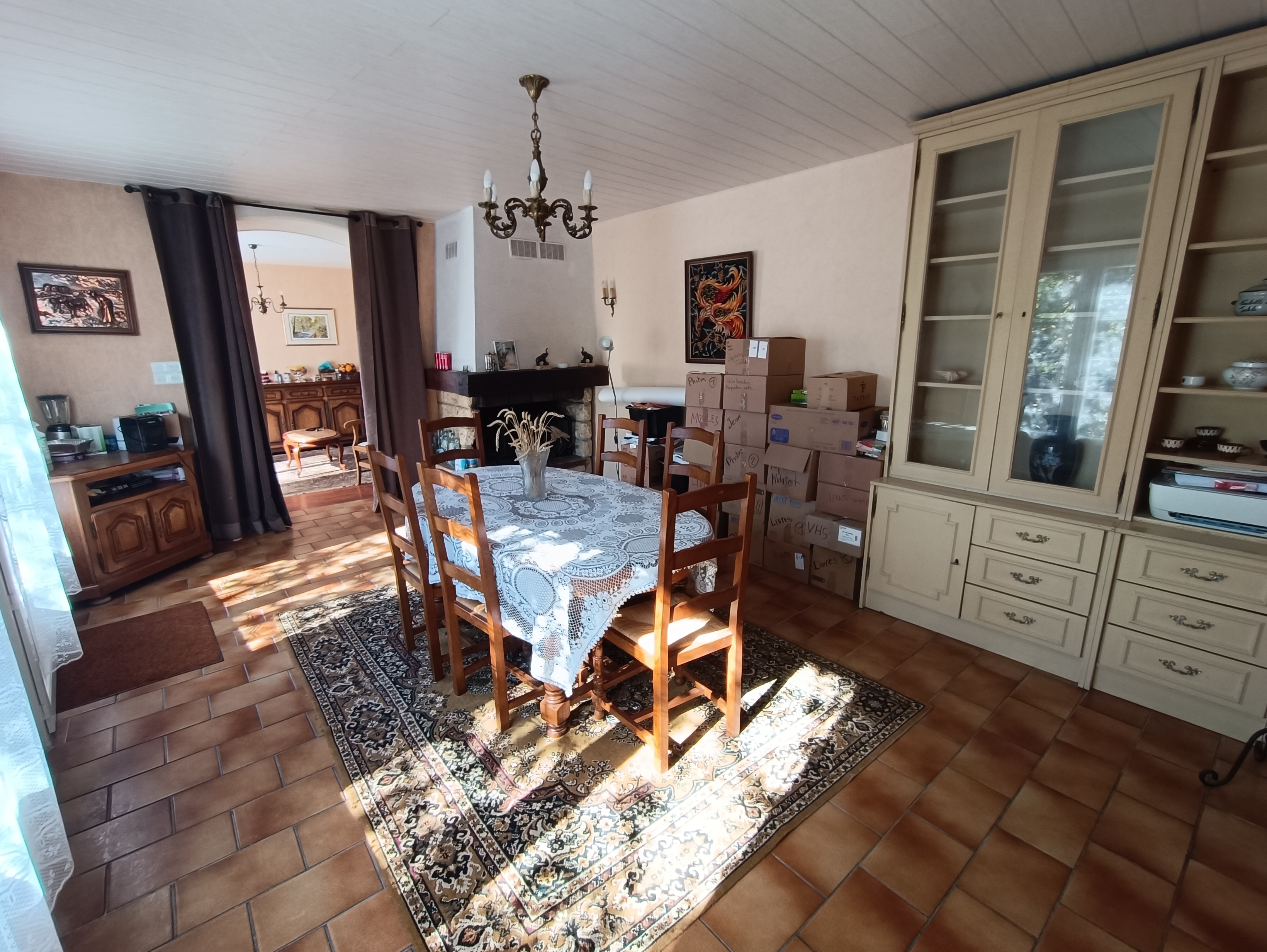 Maison Type T7, 5 chambres, 3 terrasses, garages, sur terrain d'environ 1151 m² - Photo 3