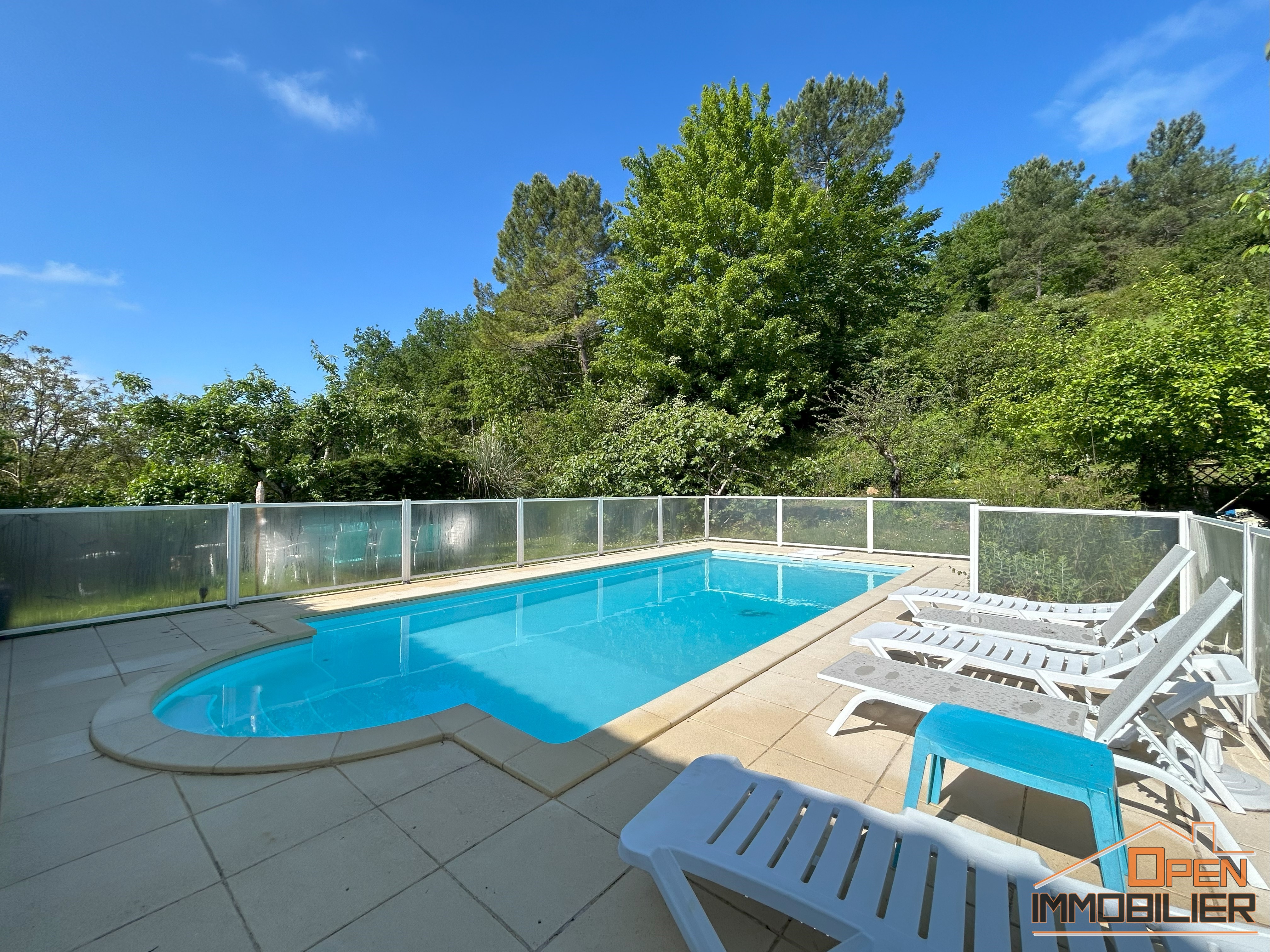 Maison 178m² - 6 pièces - Piscine - Terrain 1 074m² - Photo 3