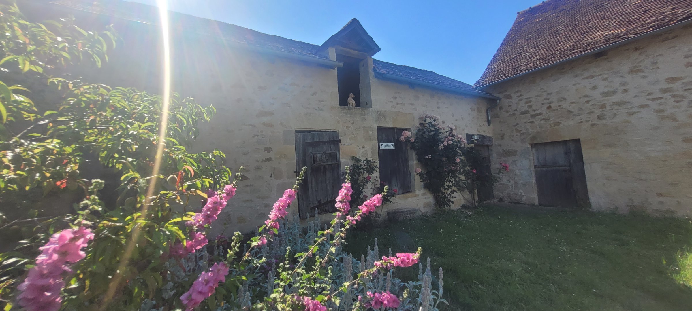 Photo 20 - Ensemble immobilier maison principale et dépendances