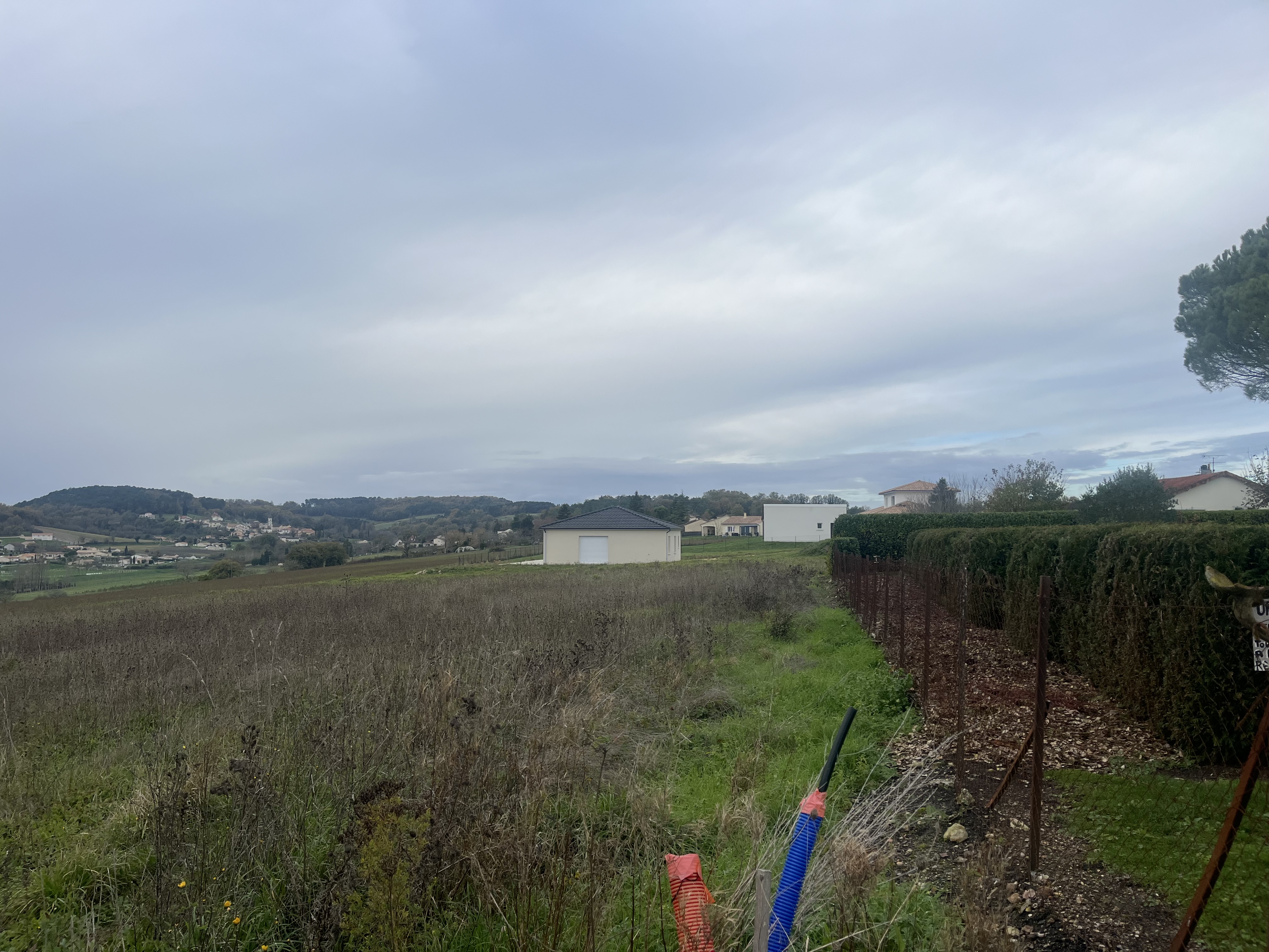 Photo 4 - À vendre – Terrain viabilisé de 2 482 m² Léguillac-de-l’Auche (24110)