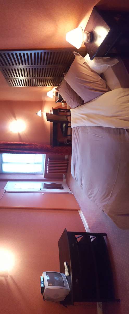 Photo 4 - Maison en pierres,, type t9 avec un appartement type T3 (gîte), terrain d&rsquo;environ 1025 M², village médiéval pr