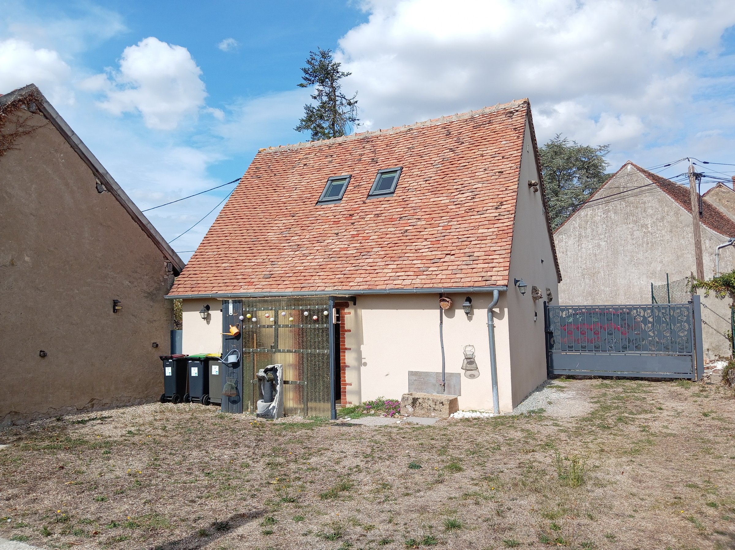 Photo 2 - Petite maison de charme sans travaux