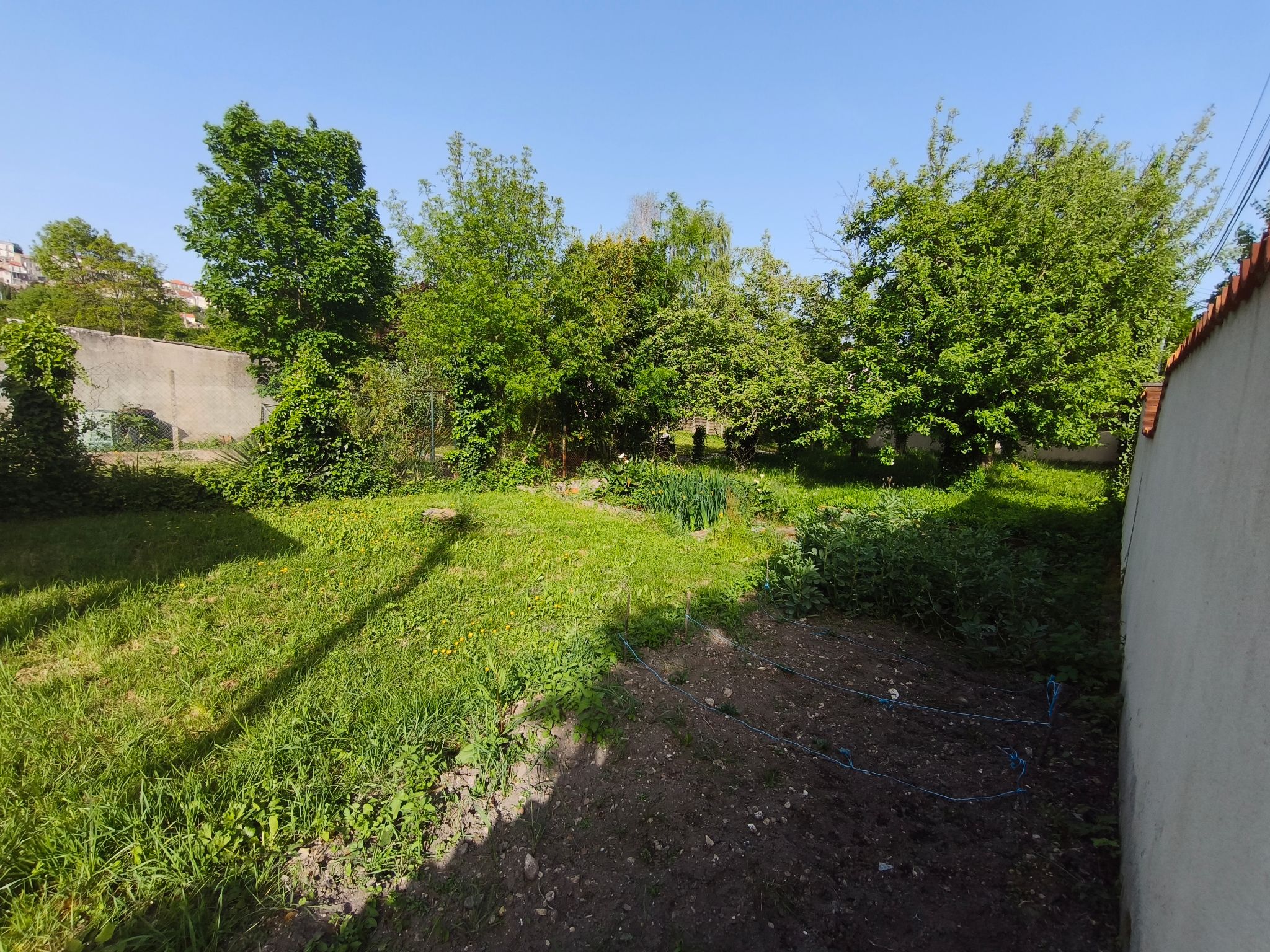 Photo 2 - Ensemble de 3 garages avec hangar et jardi n