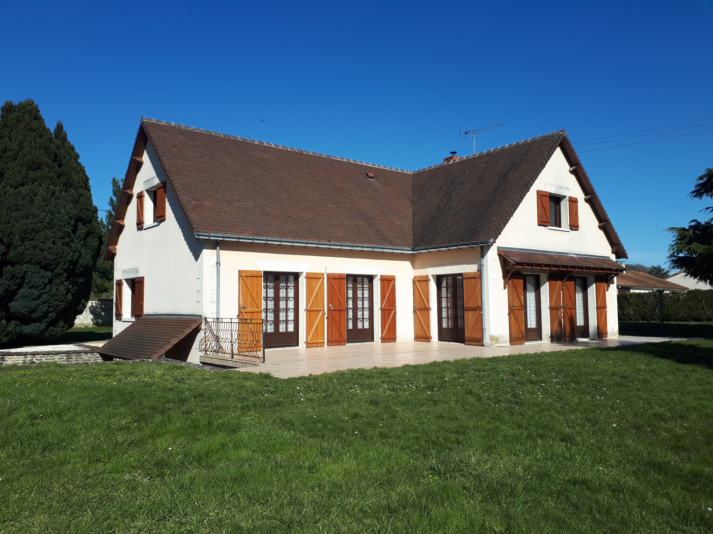 Photo 3 - Très belle maison 7p 6chs et hangar de 182m2