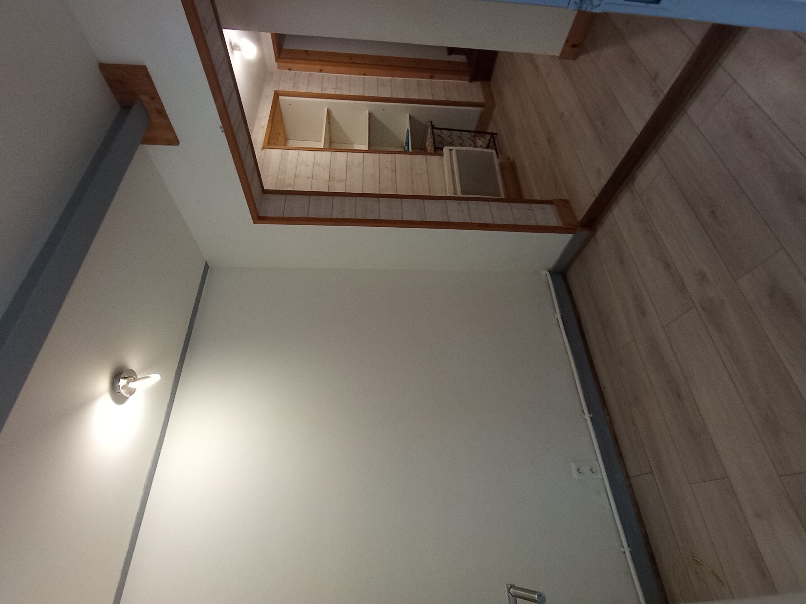 Photo 12 - Stutio T1