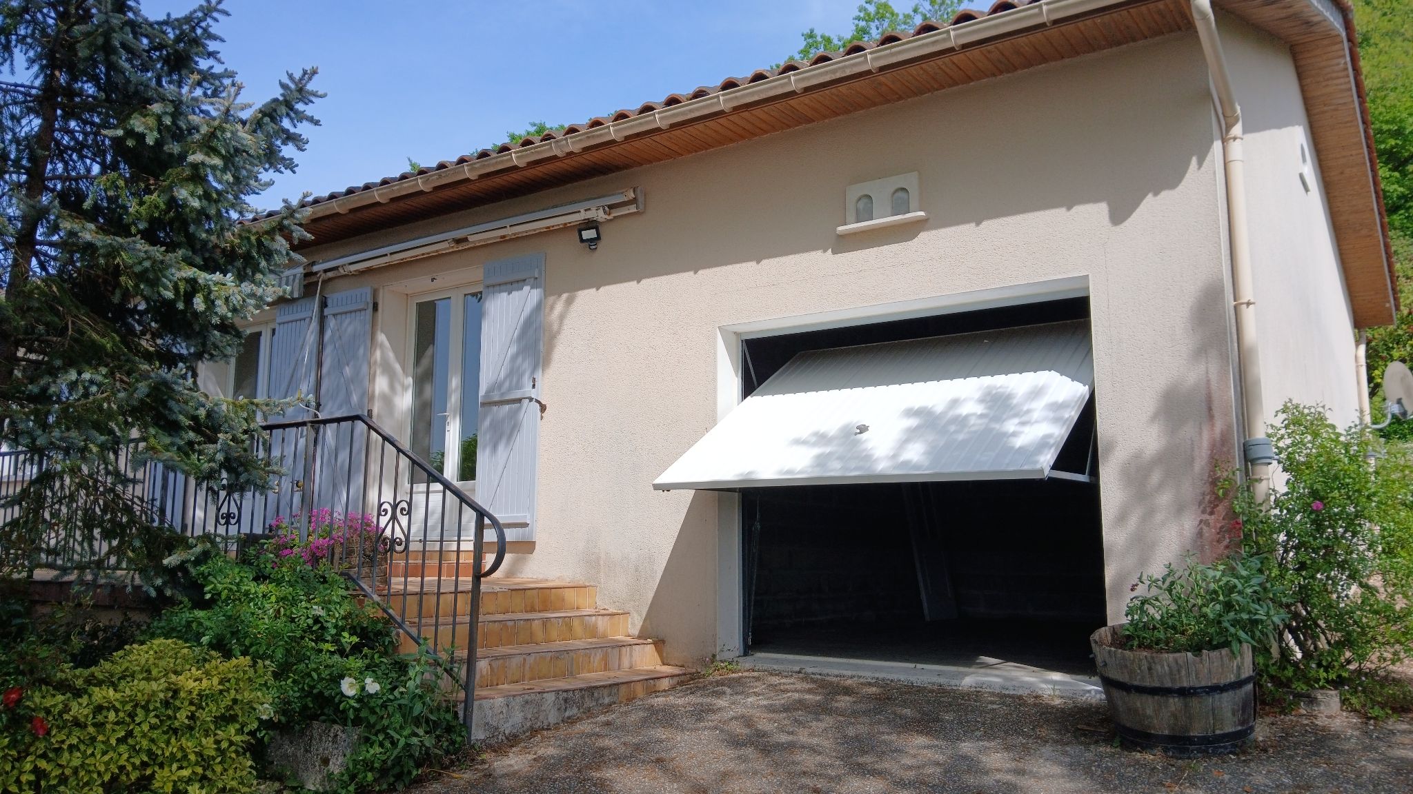 Photo 11 - Maison plain-pied, garage, terrain clos