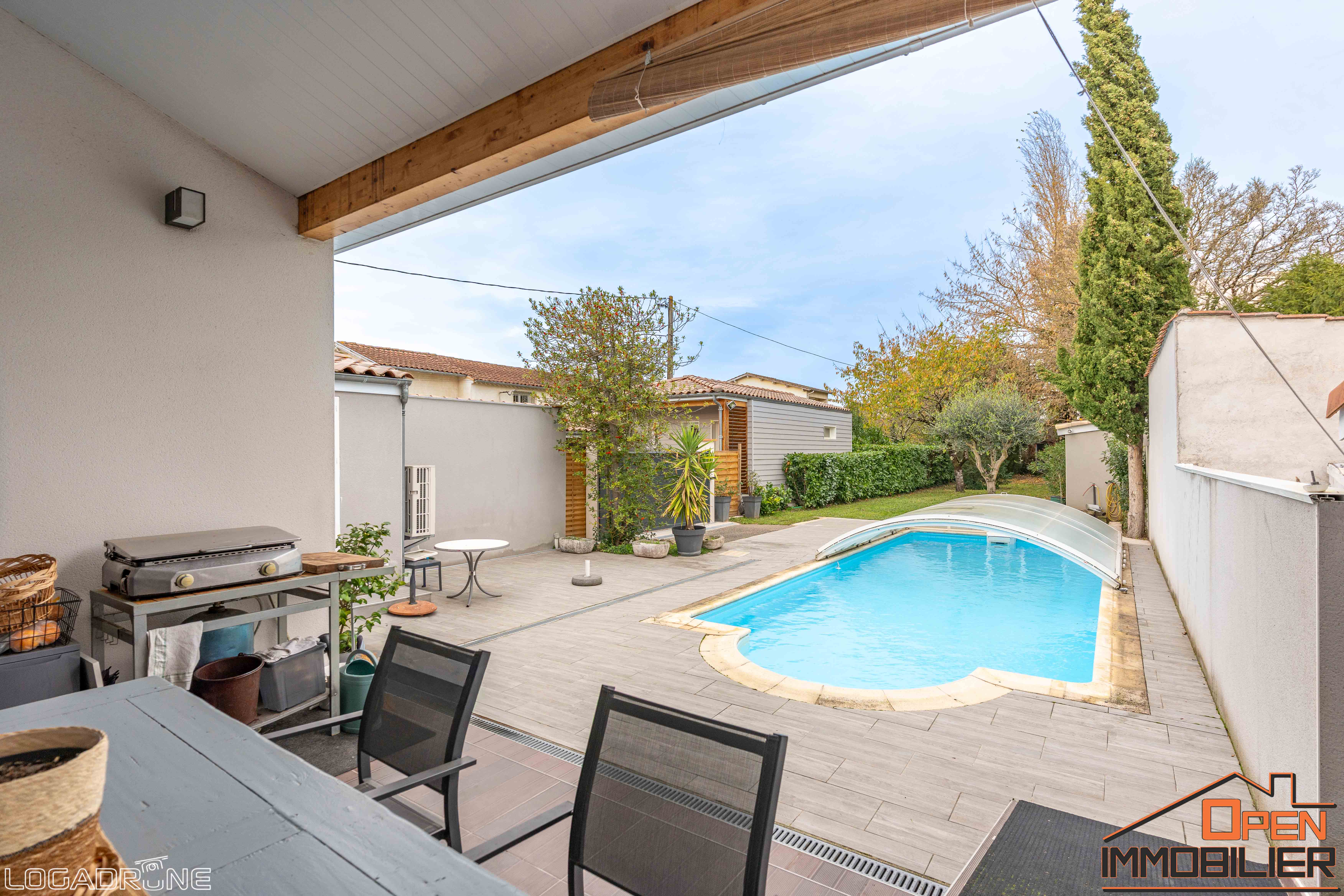 Maison de ville T5 avec piscine et jardin - Photo 3