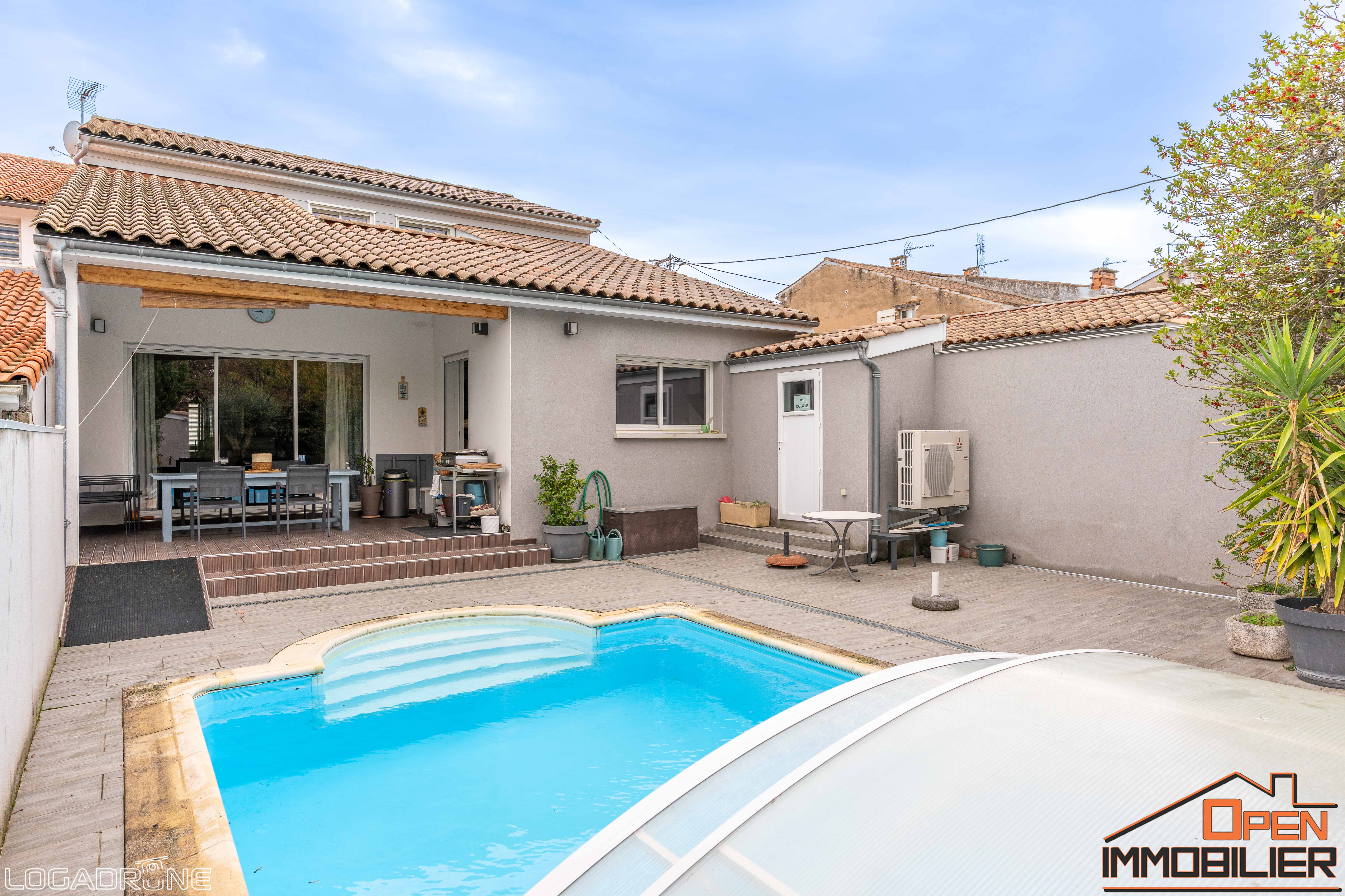 Maison de ville T5 avec piscine et jardin - Photo 2