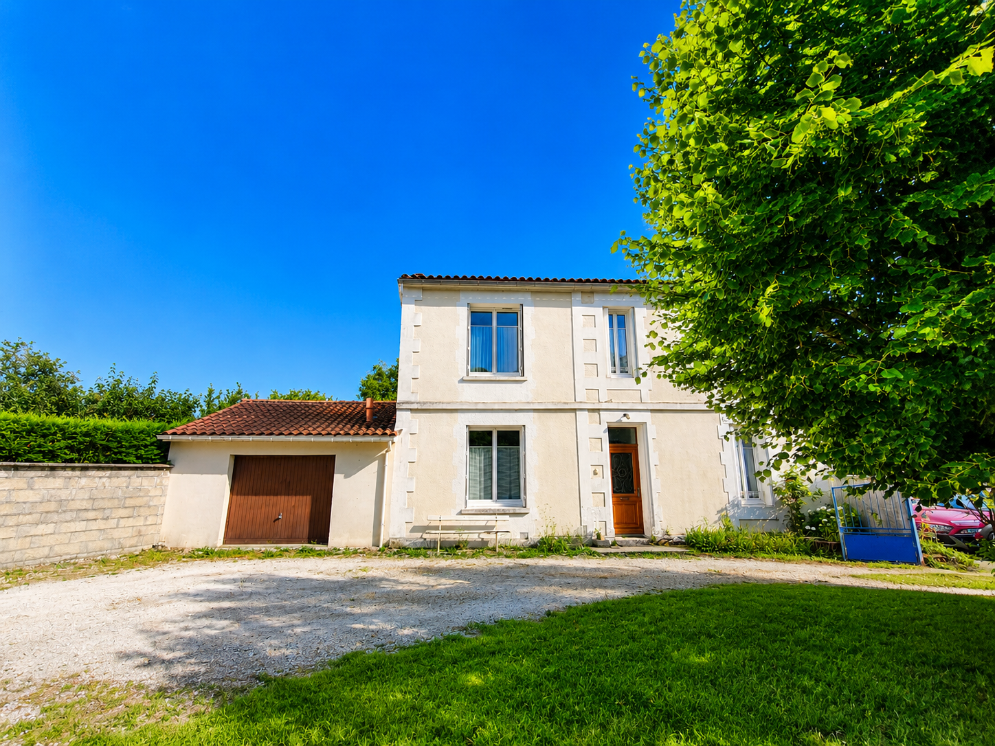 Photo 2 - ANGOULEME (16000) Maison Ancienne T5 avec garage et jardin