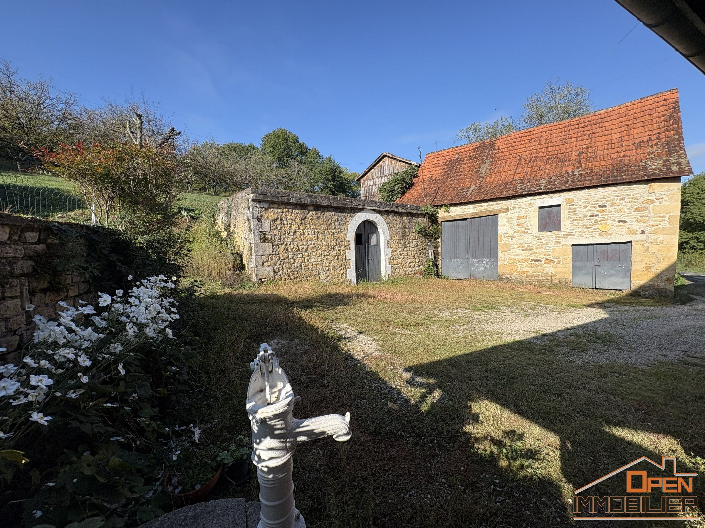 Photo 5 - Corps de ferme-3 séchoirs à tabac-2 granges-terrain 2 hectares