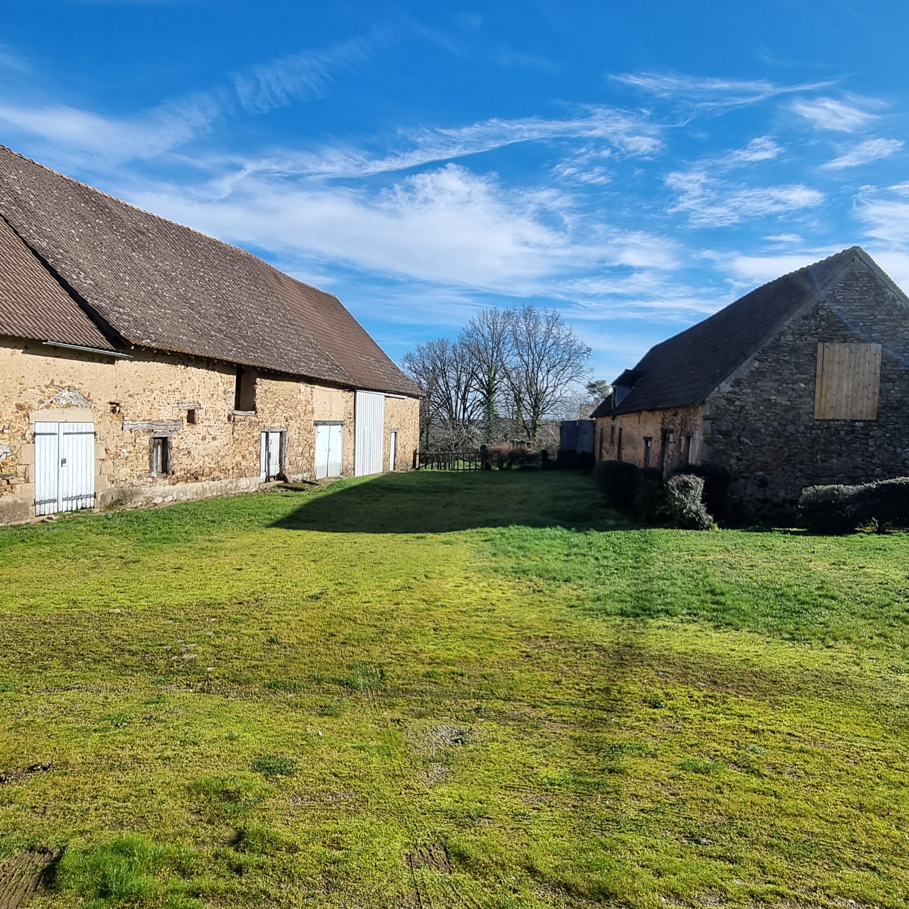 Photo 10 - Ancien corps de ferme dans petit hameau calme !
