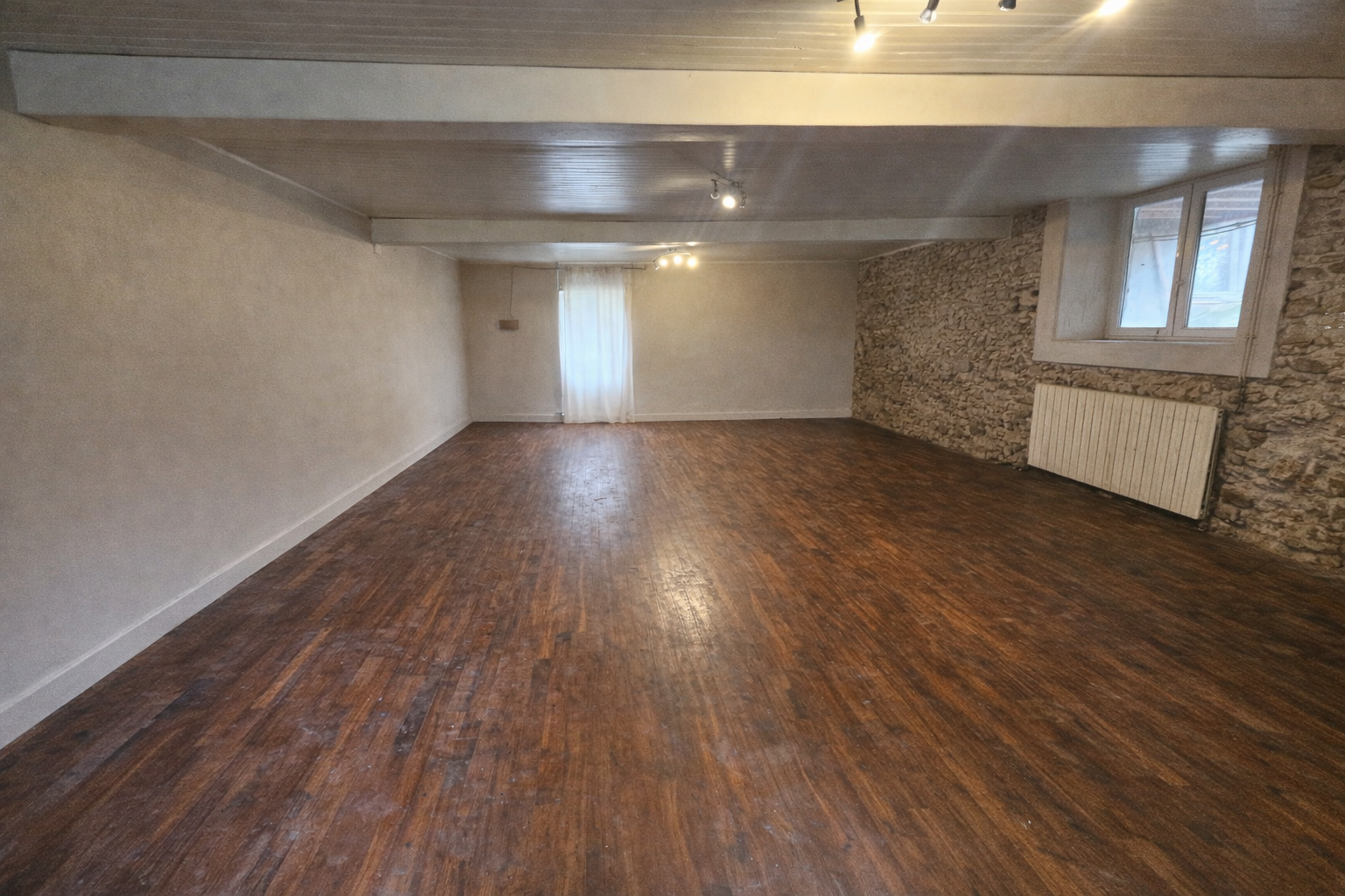 Photo 5 - Maison avec habitation, ancien commerce et grange
