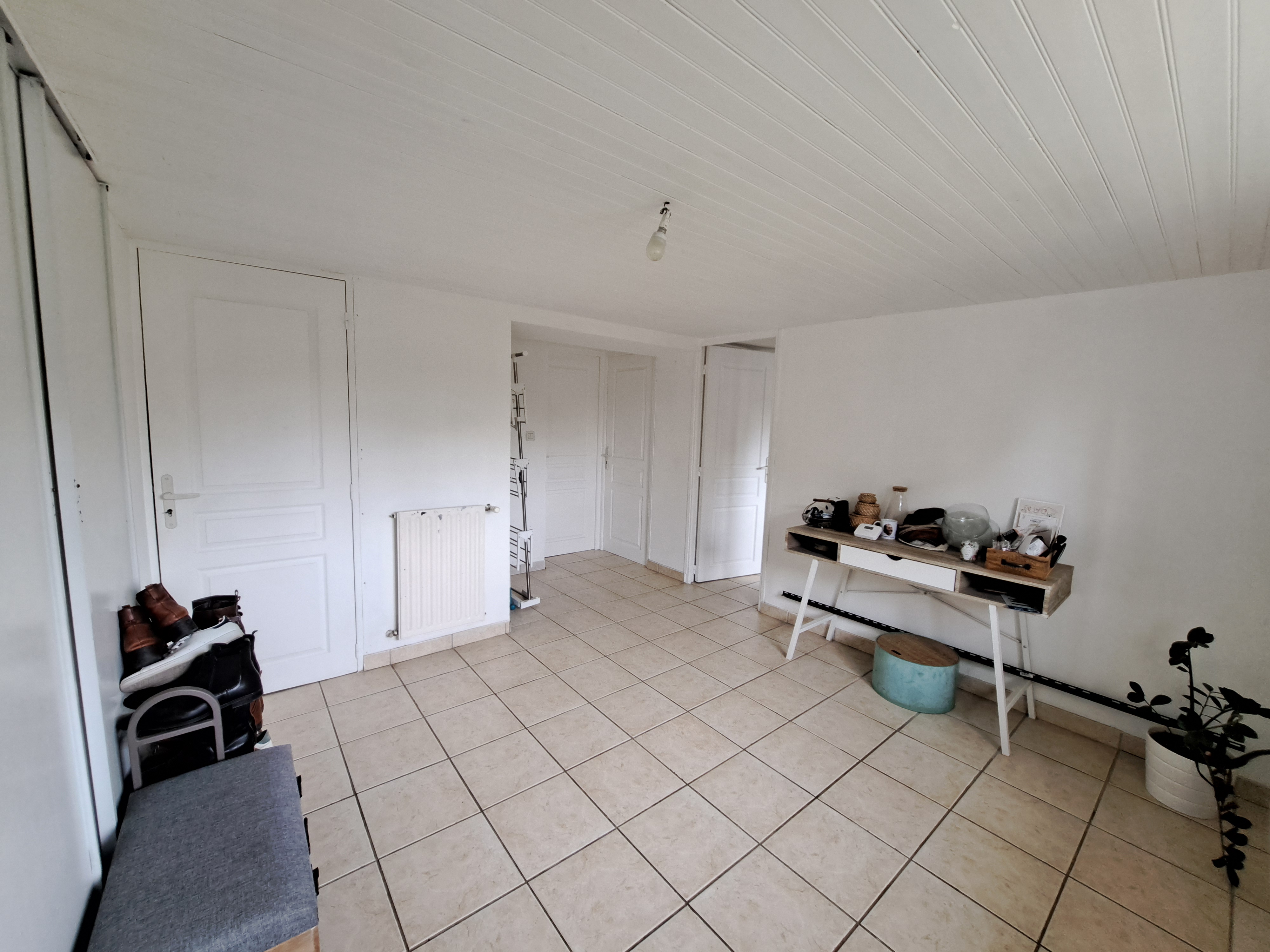 Photo 13 - Maison sur sous-sol aménagé avec garage et jardin clos – 105 m² environ – 6 pièces