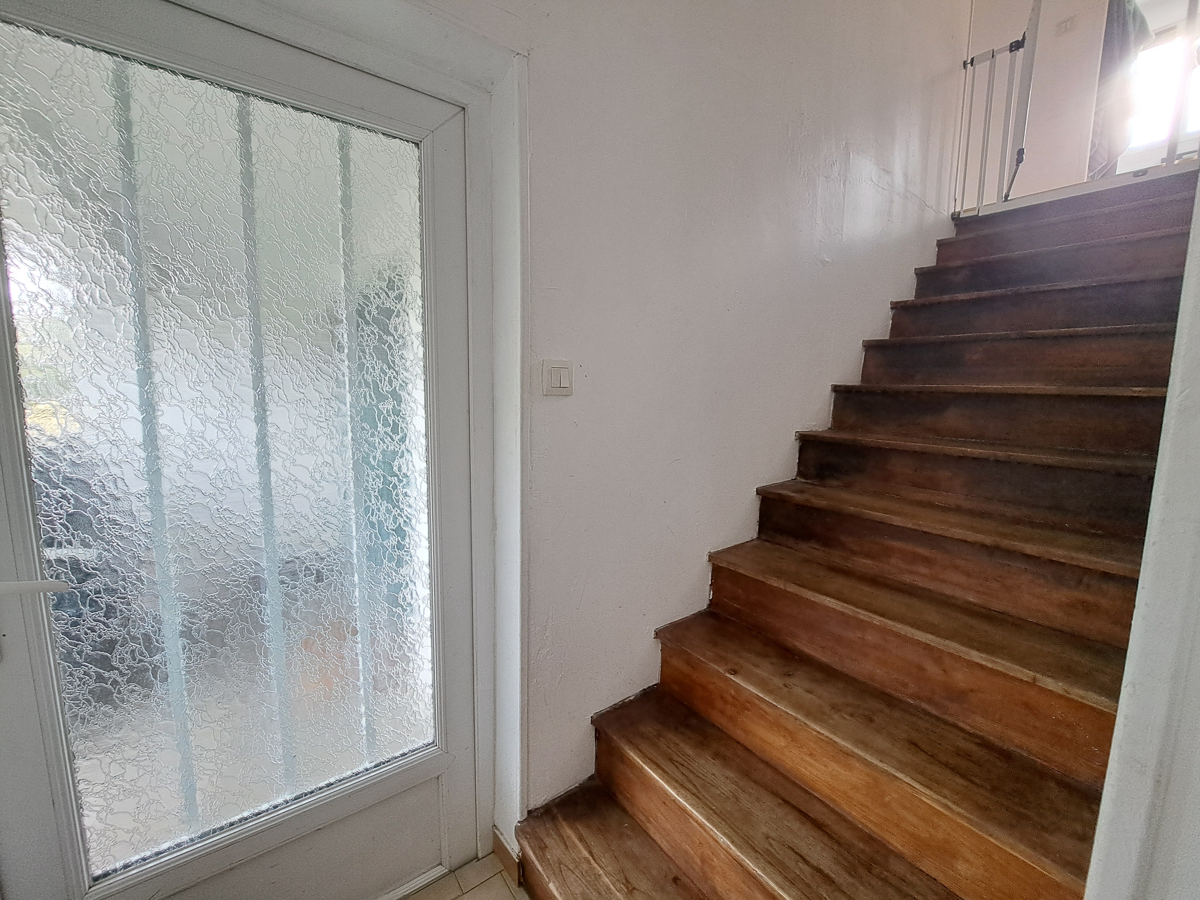 Photo 12 - Maison sur sous-sol aménagé avec garage et jardin clos – 105 m² environ – 6 pièces