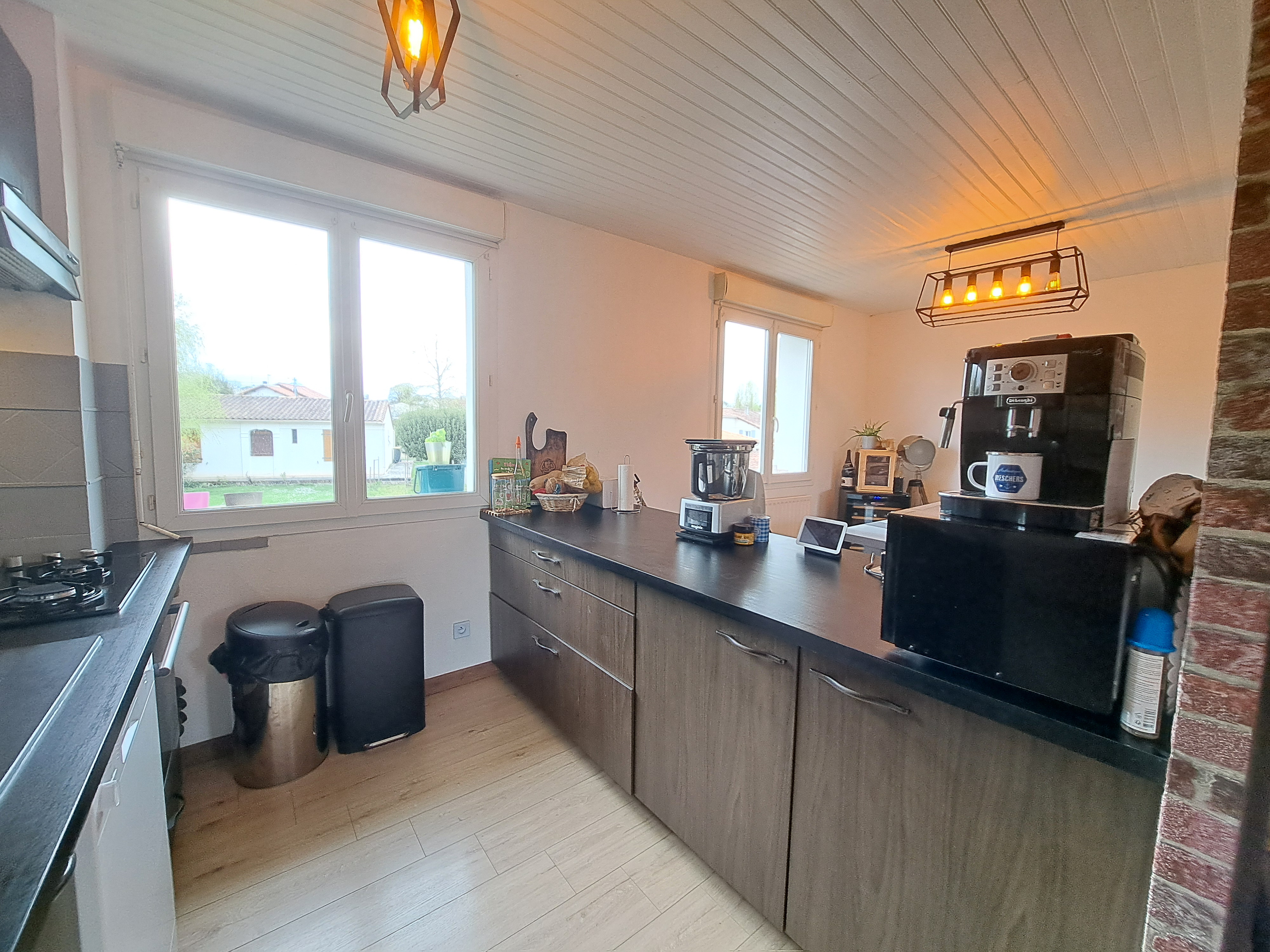 Maison sur sous-sol aménagé avec garage et jardin clos - 105 m² environ - 6 pièces - Photo 3