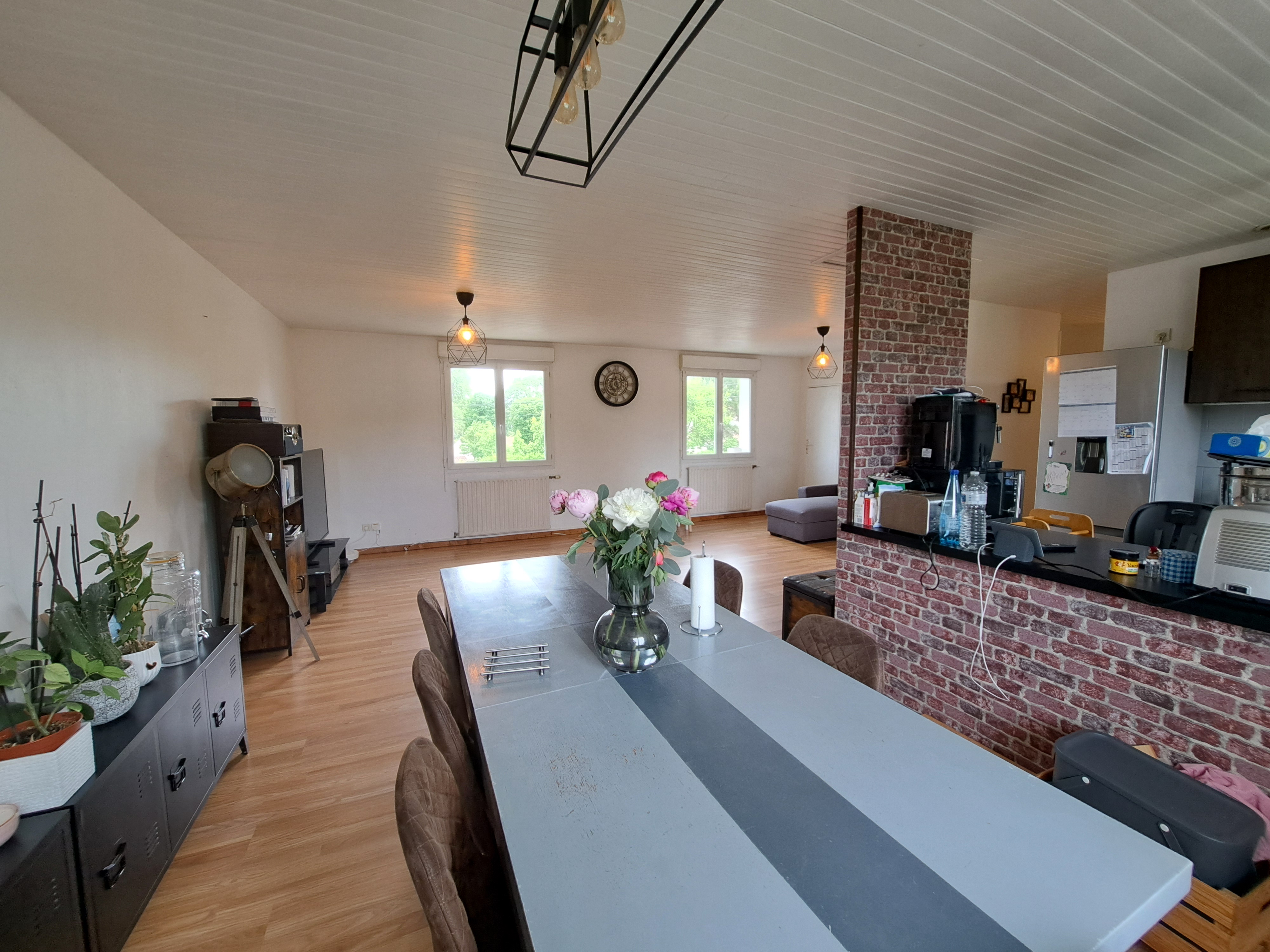 Photo 4 - Maison sur sous-sol aménagé avec garage et jardin clos – 105 m² environ – 6 pièces
