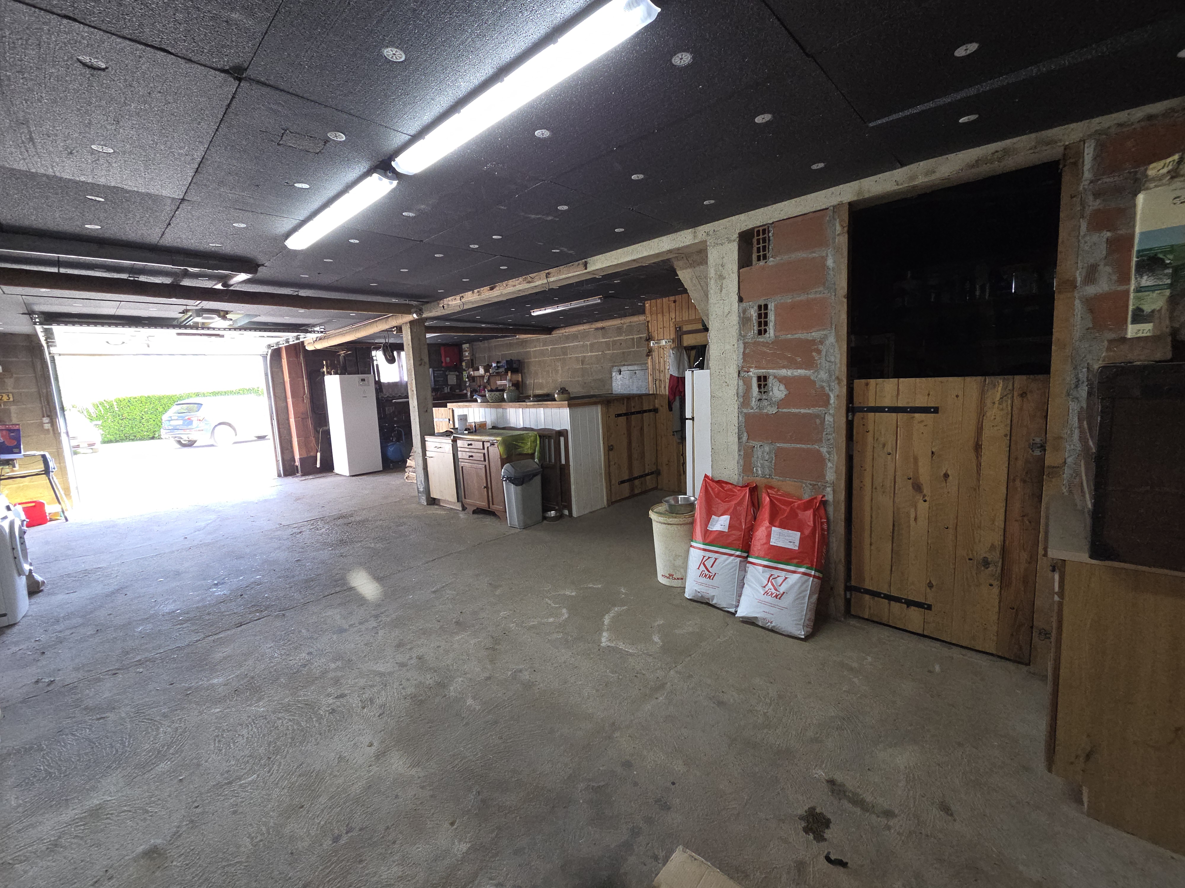 Photo 20 - Maison avec garages et dépendances sur terrain clos de 3476m2