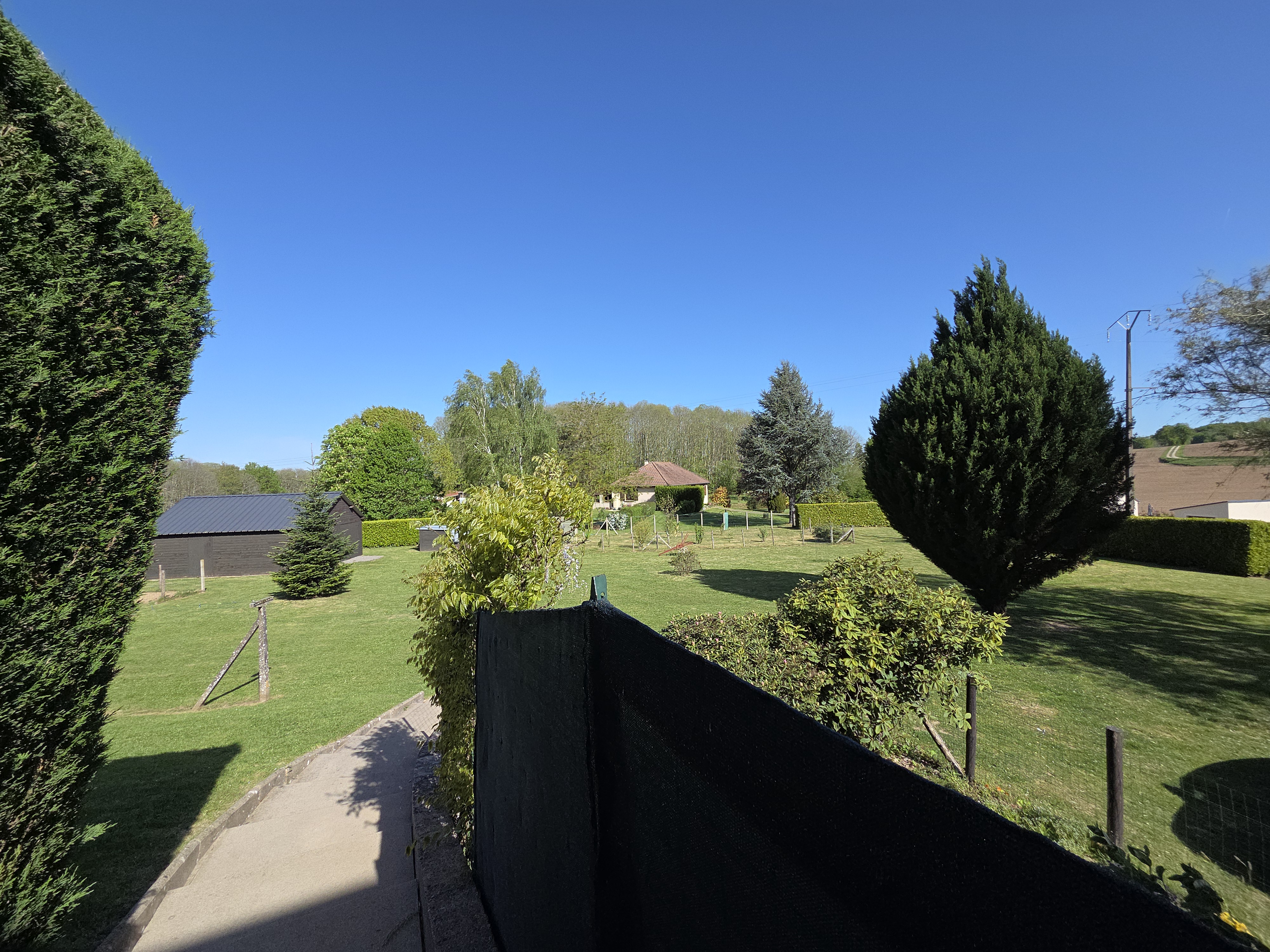 Photo 33 - Maison avec garages et dépendances sur terrain clos de 3476m2