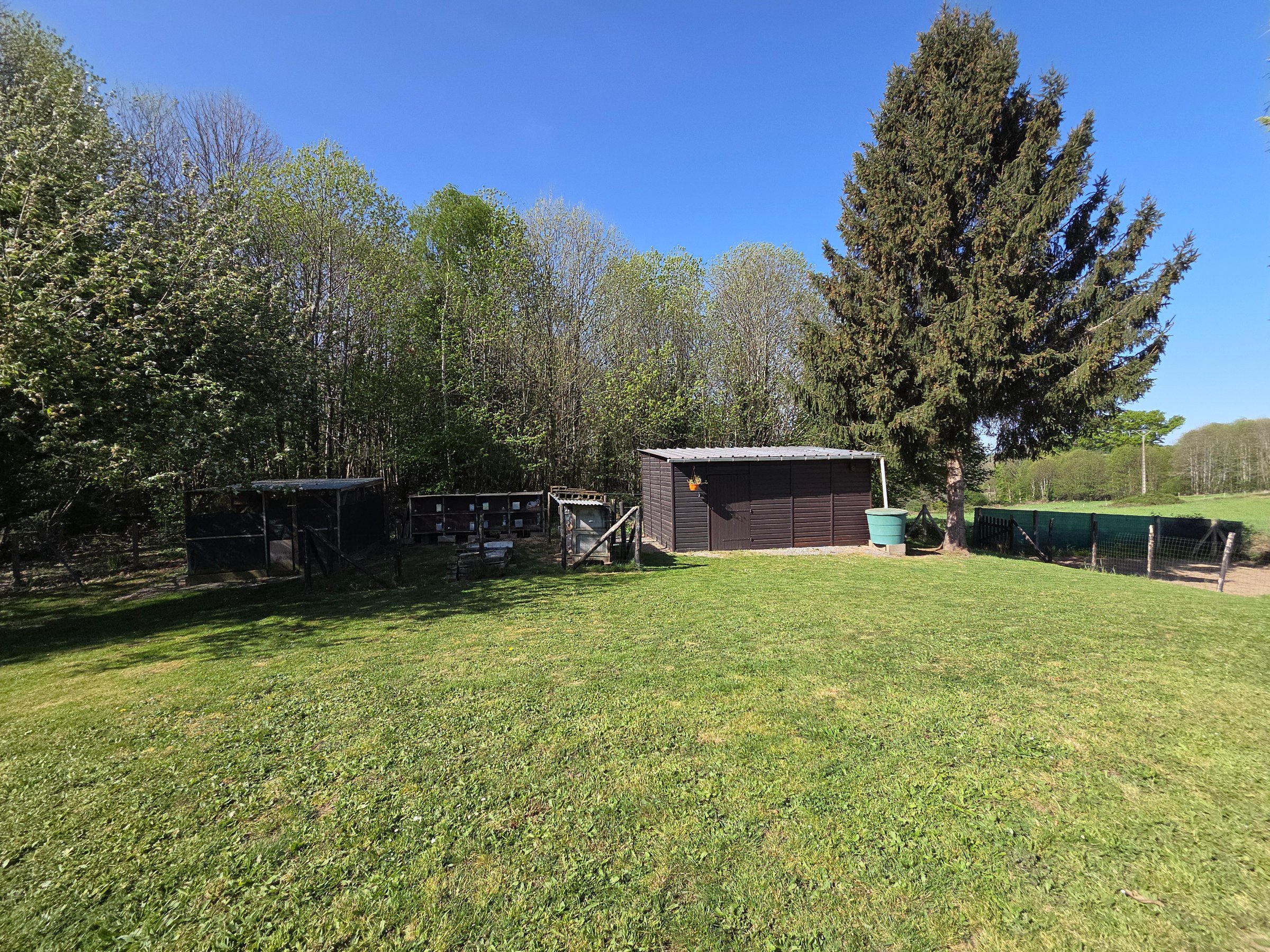 Photo 36 - Maison avec garages et dépendances sur terrain clos de 3476m2