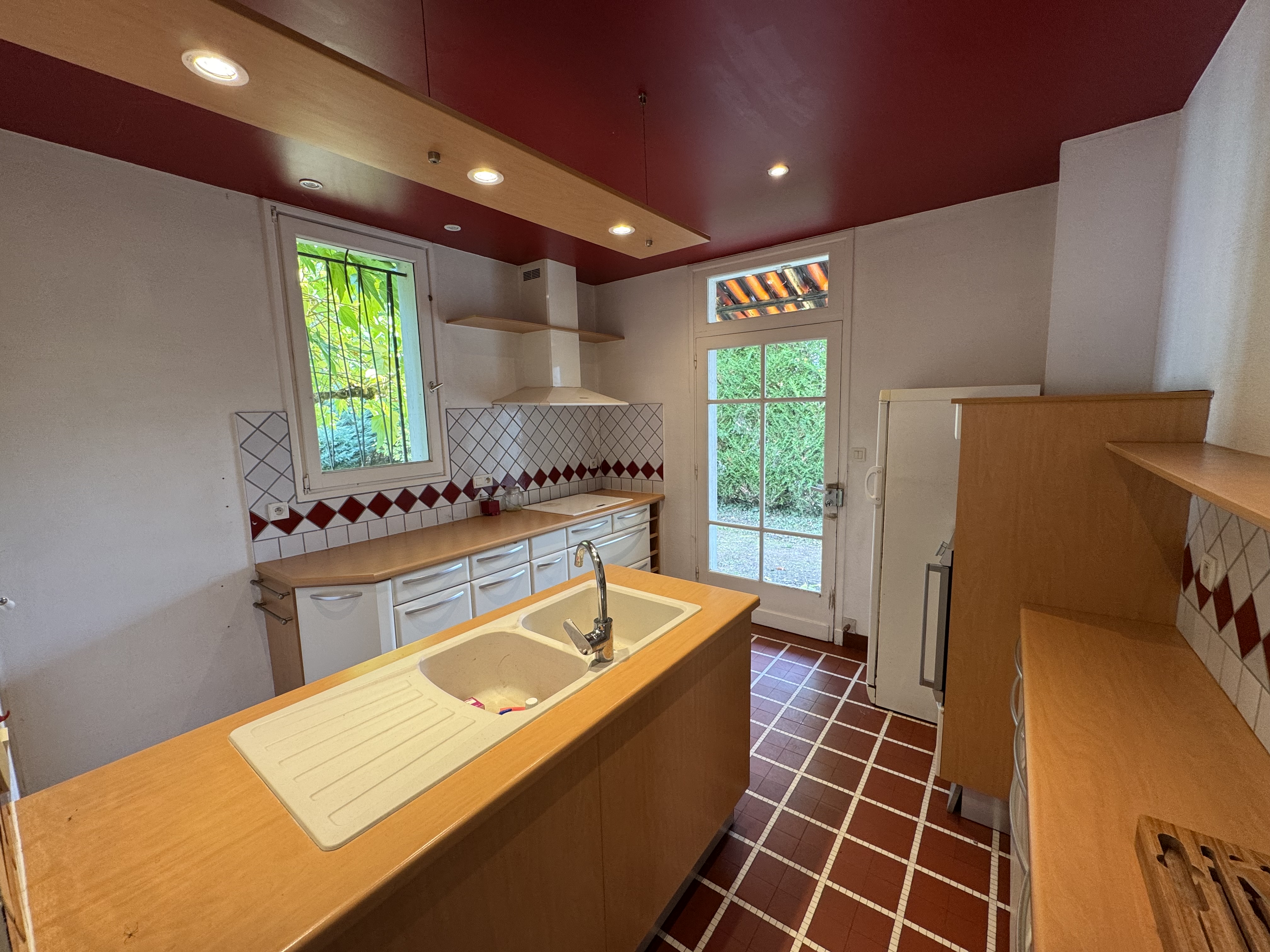 Maison - 229 m² - Terrain 3000 m² - Photo 3