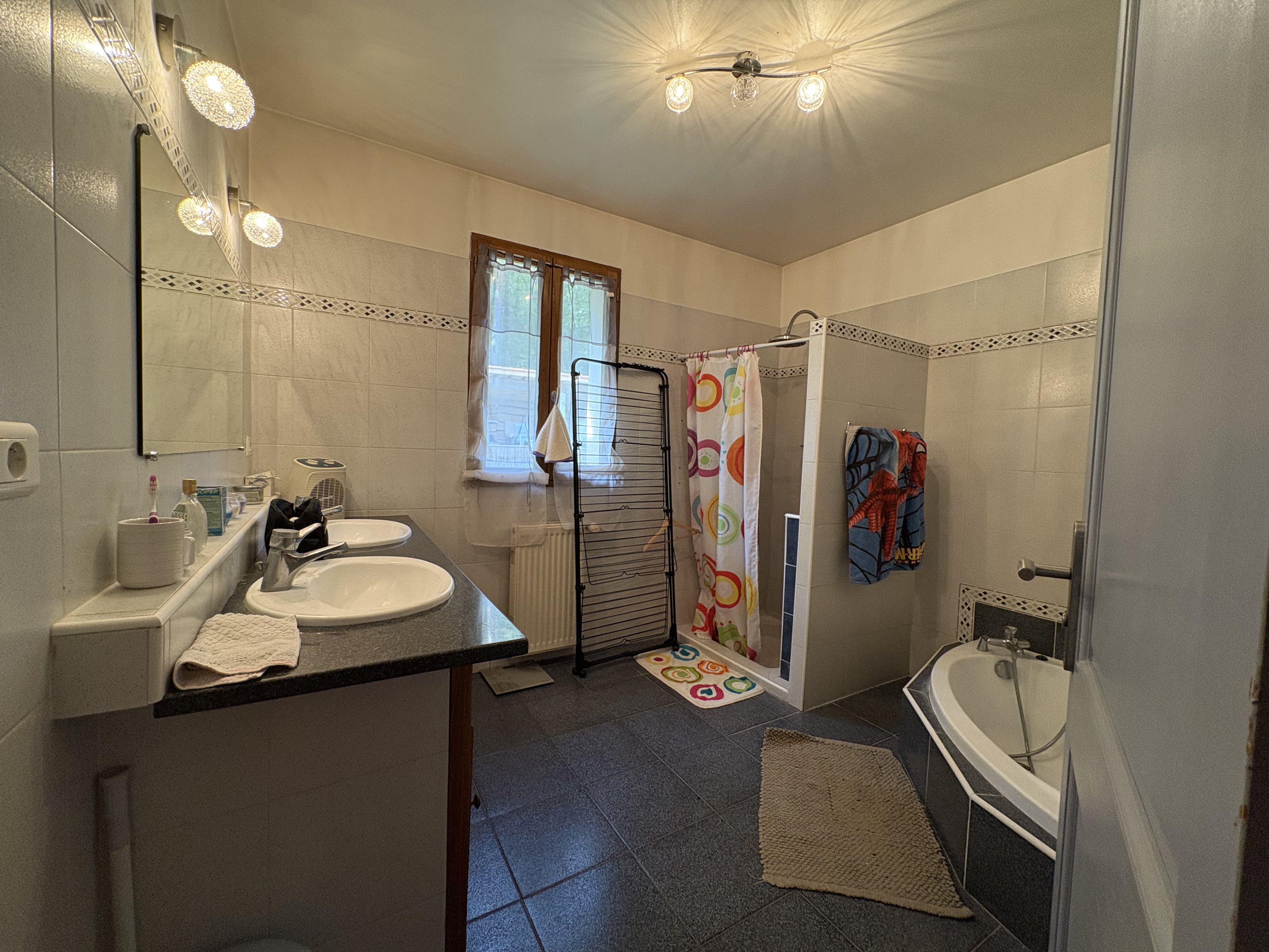Photo 14 - Maison sur sous-sol avec Piscine