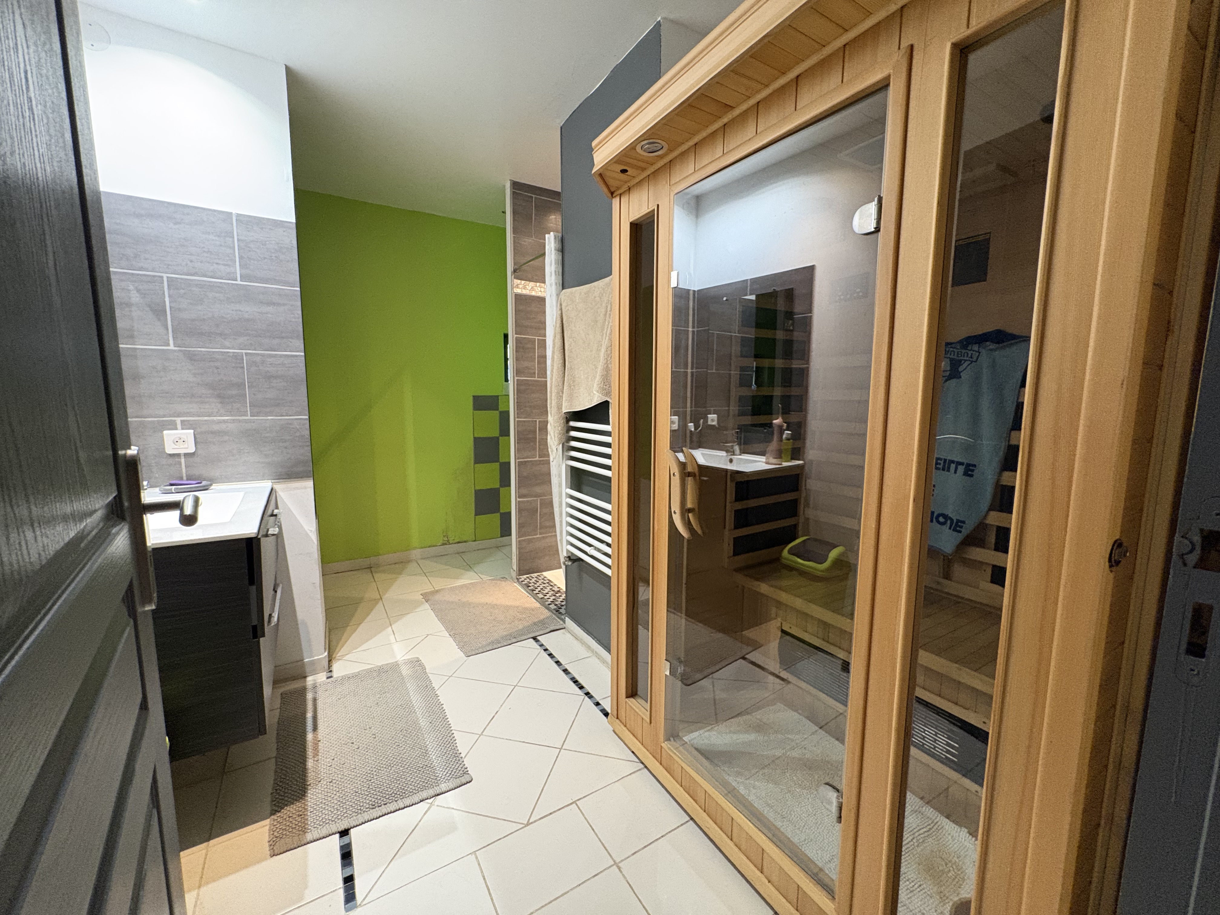 Photo 21 - Maison sur sous-sol avec Piscine