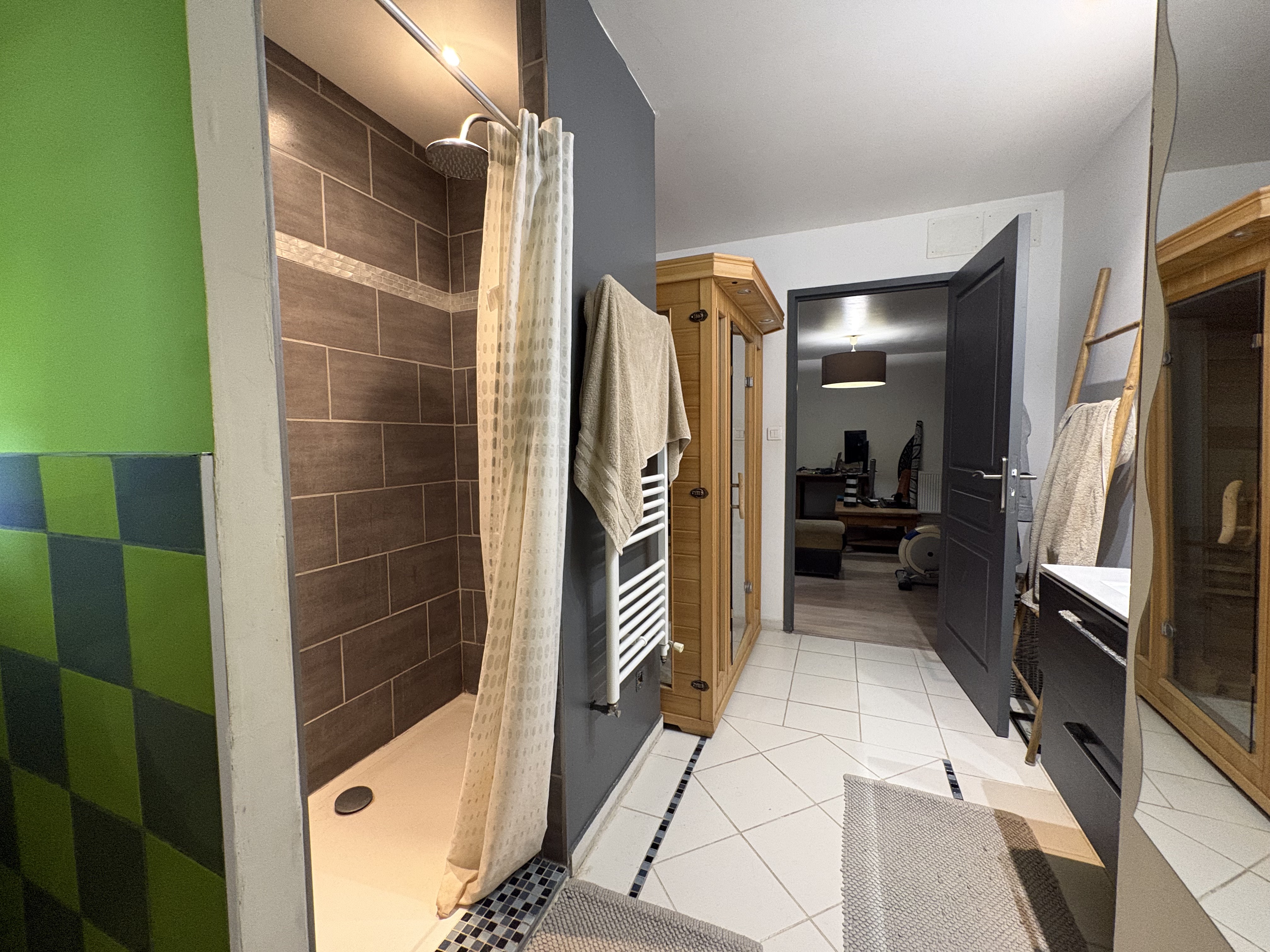 Photo 22 - Maison sur sous-sol avec Piscine