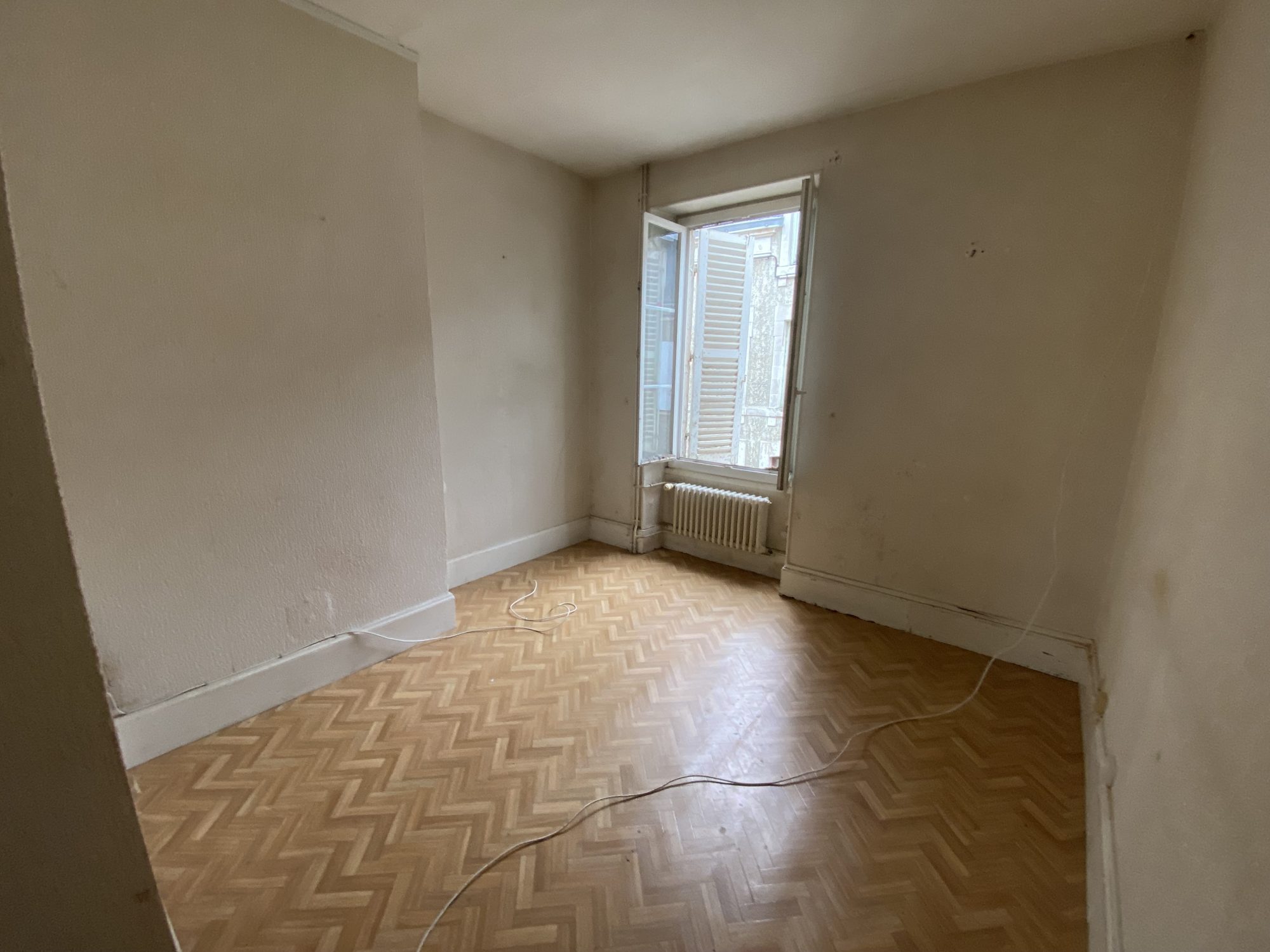 Photo 7 - Maison de ville à rénover avec garage et jardin !