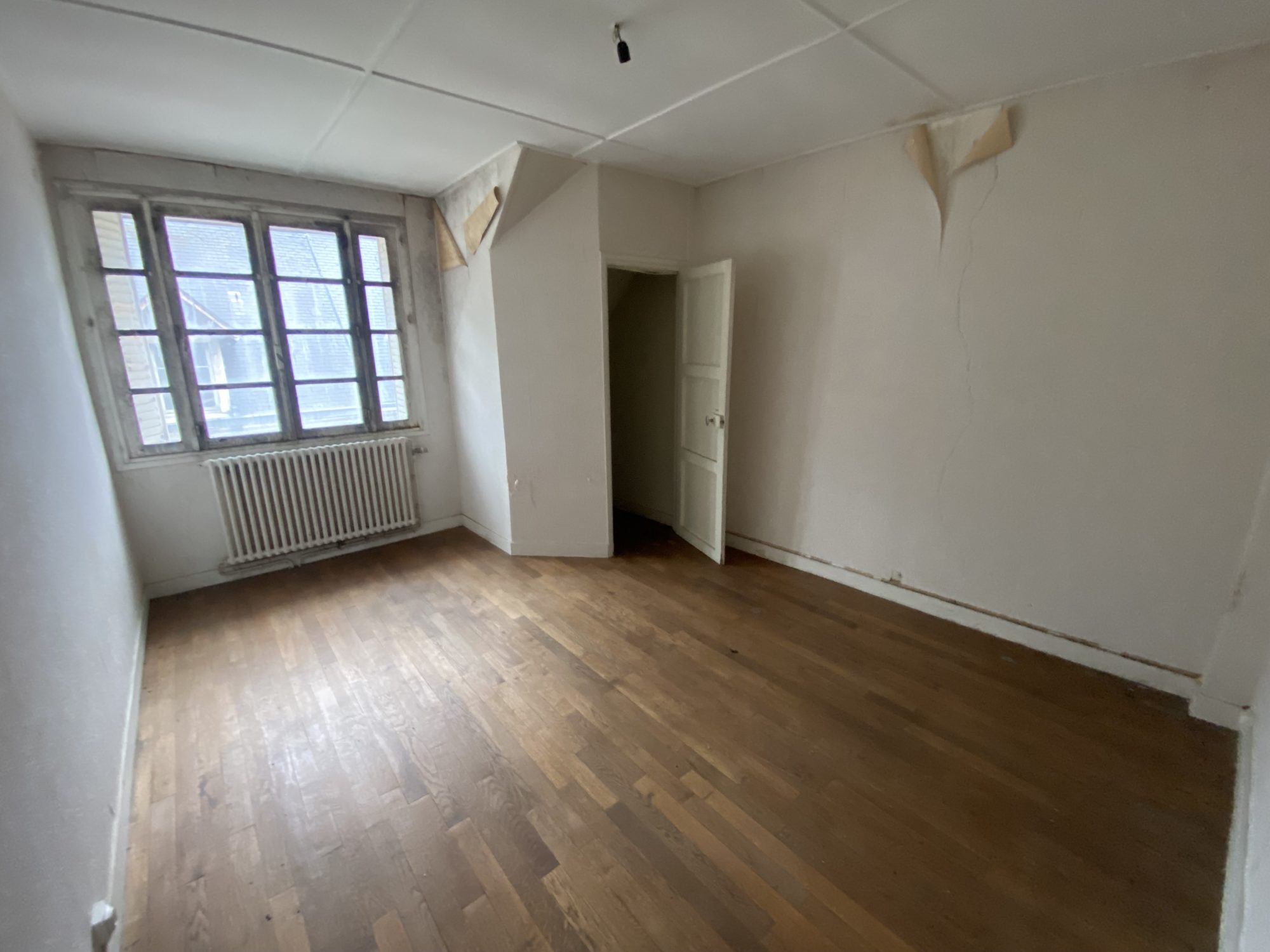 Photo 8 - Maison de ville à rénover avec garage et jardin !