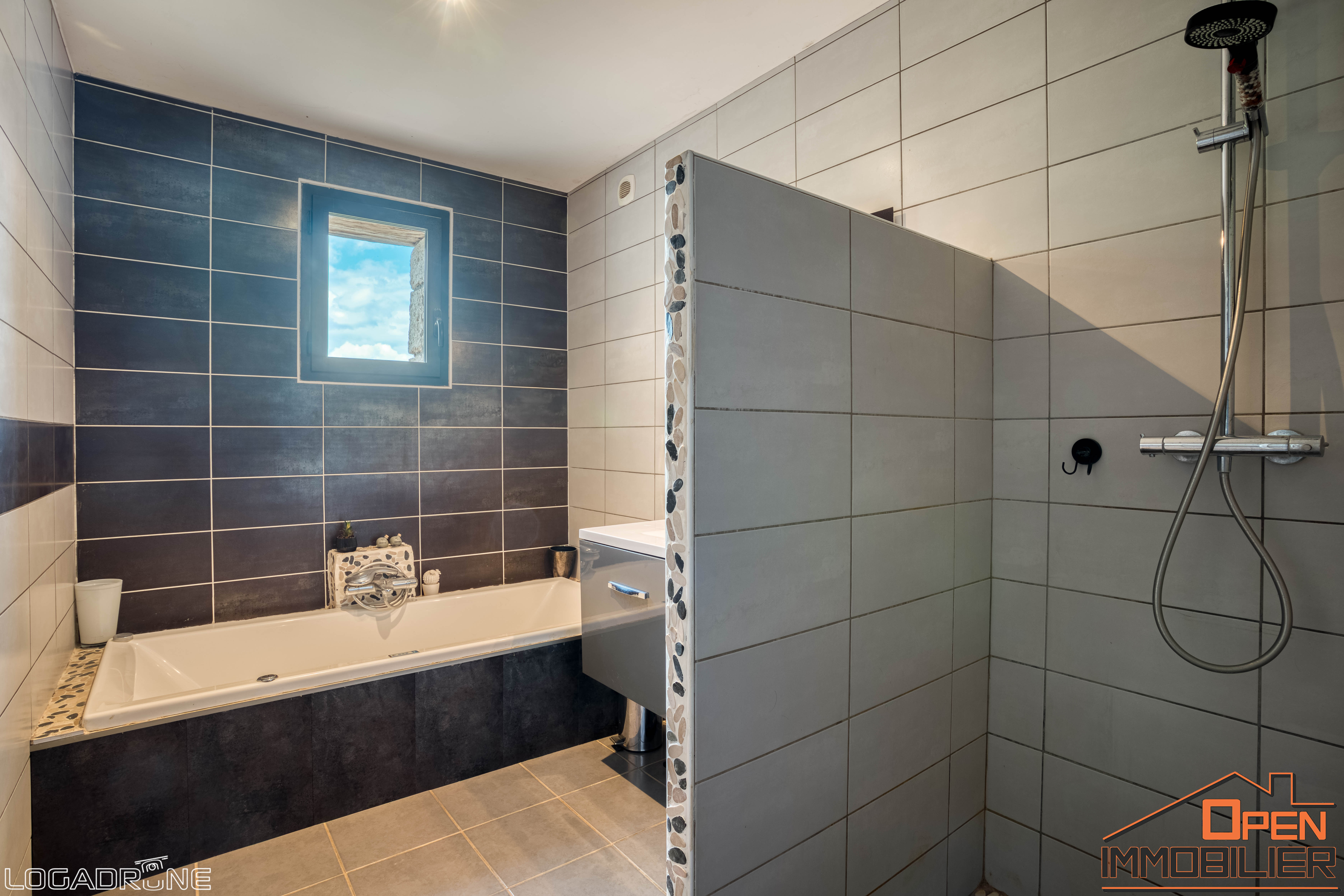 Propriété en pierres avec gîtes et piscine - Photo 3