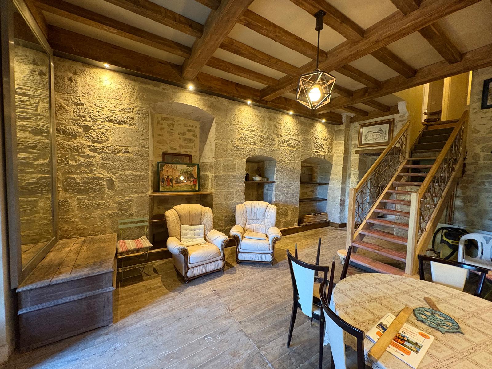 Photo 10 - Superbe tour de chateau avec terrain au coeur d&rsquo;un des plus beaux villages de France