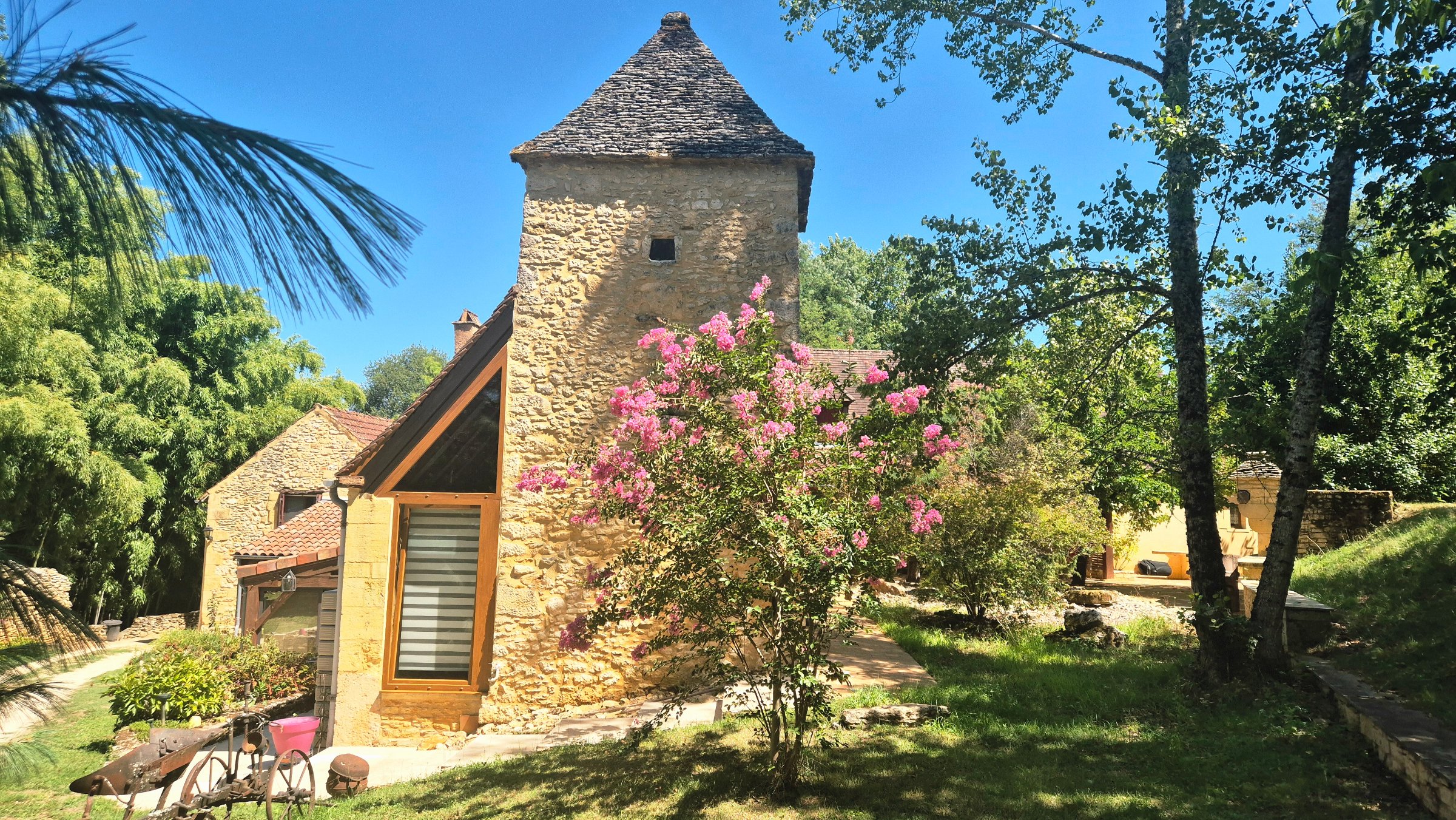 Photo 2 - Magnifique propriété de caractère en Périgord noir dans un lieu magique à deux pas de Sarlat. avec gites modulable .