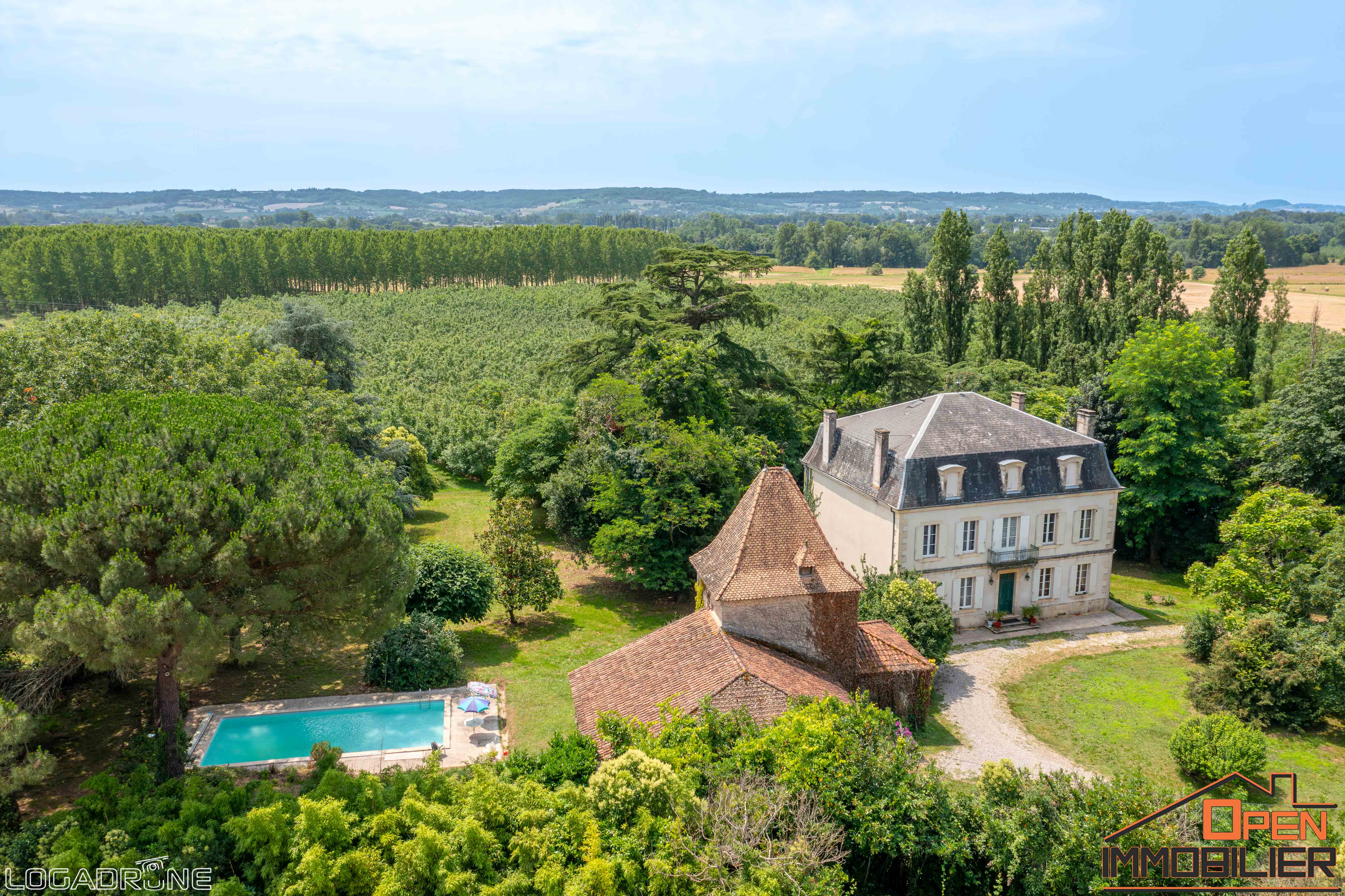 Photo 4 - Maison de Maître de 360m2 et un Pigeonnier 138 m² Piscine sur un Terrain de 1.7ha