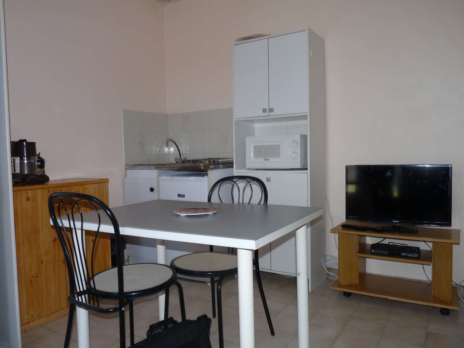 Photo 4 - À ÉGLETONS, STUDIO DE 15M² À LOUER 300 € CC PAR MOIS