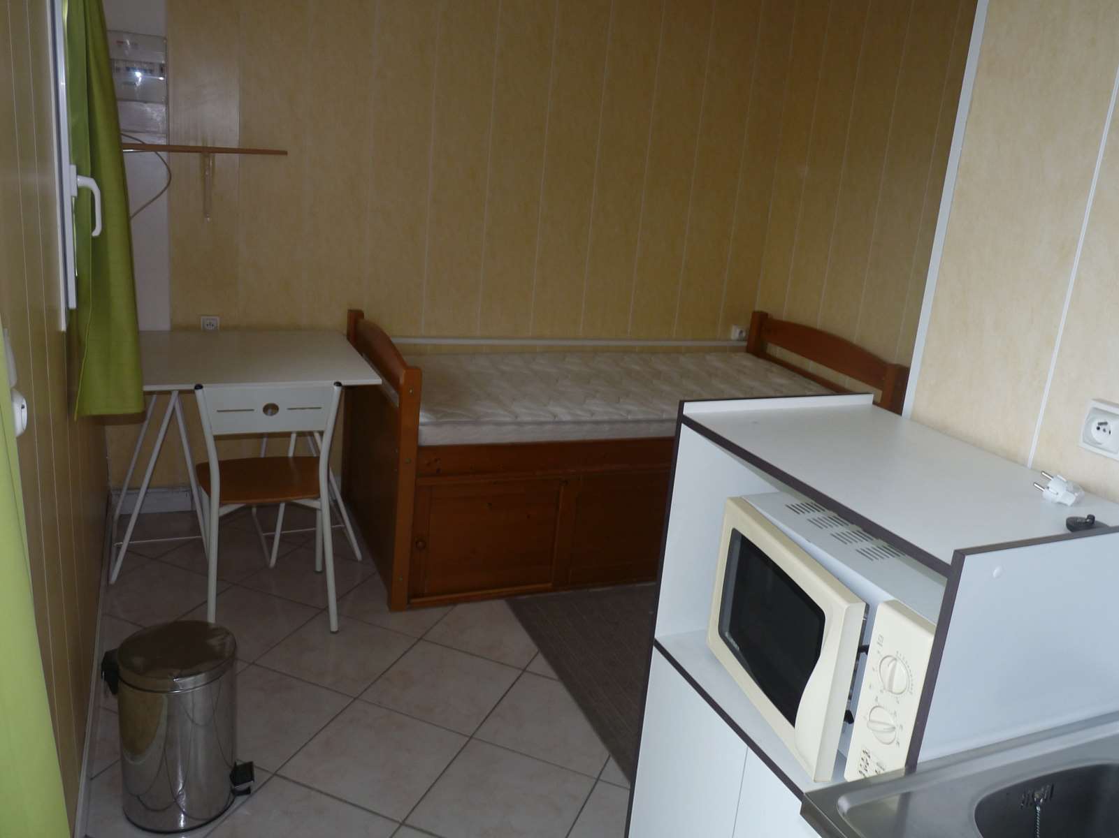 Photo 7 - À ÉGLETONS, STUDIO DE 15M² À LOUER 310 € CC PAR MOIS