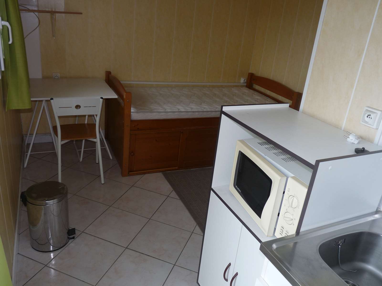 Photo 9 - À ÉGLETONS, STUDIO DE 15M² À LOUER 310 € CC PAR MOIS