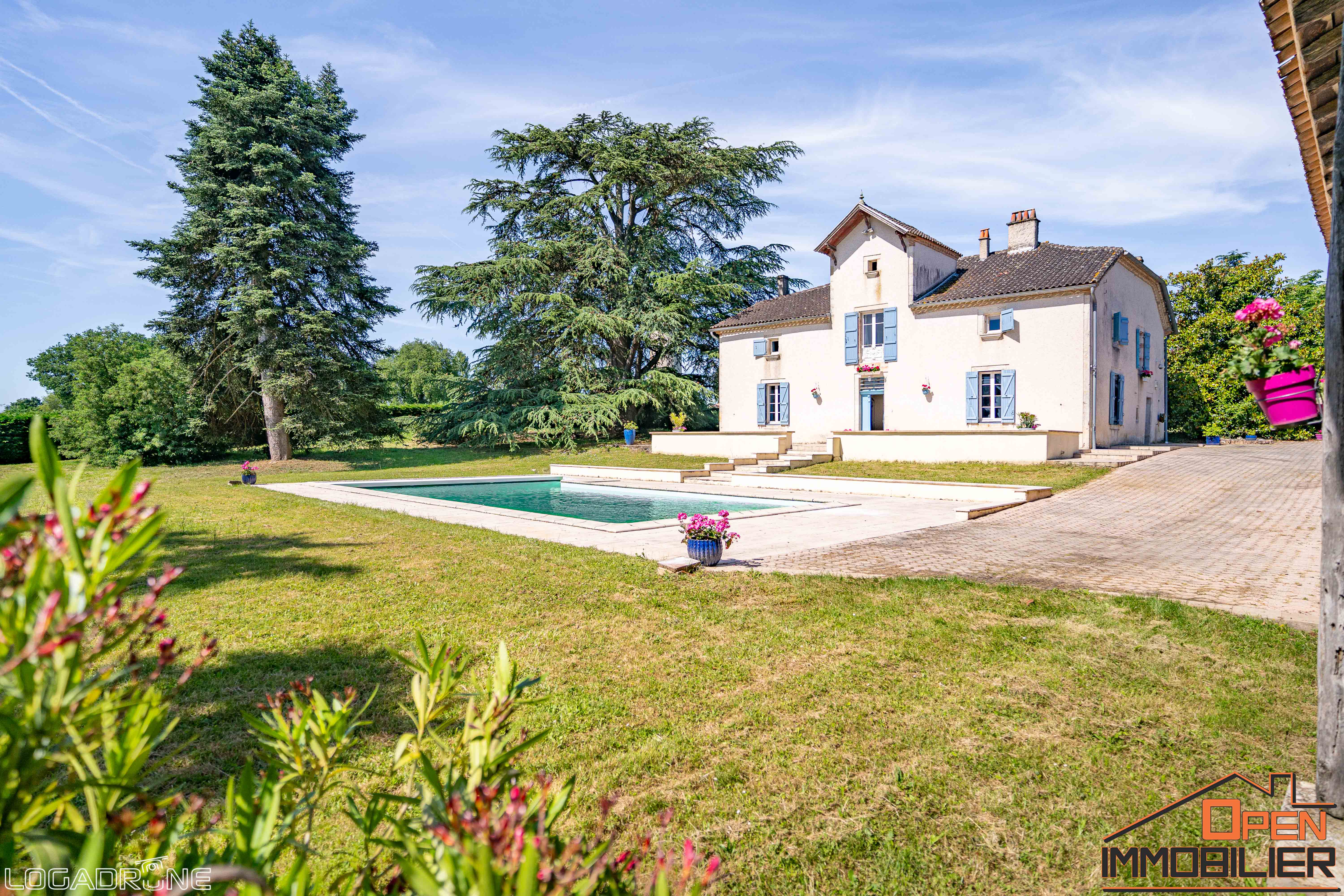 Photo 3 - Propriété avec dépendances et piscine