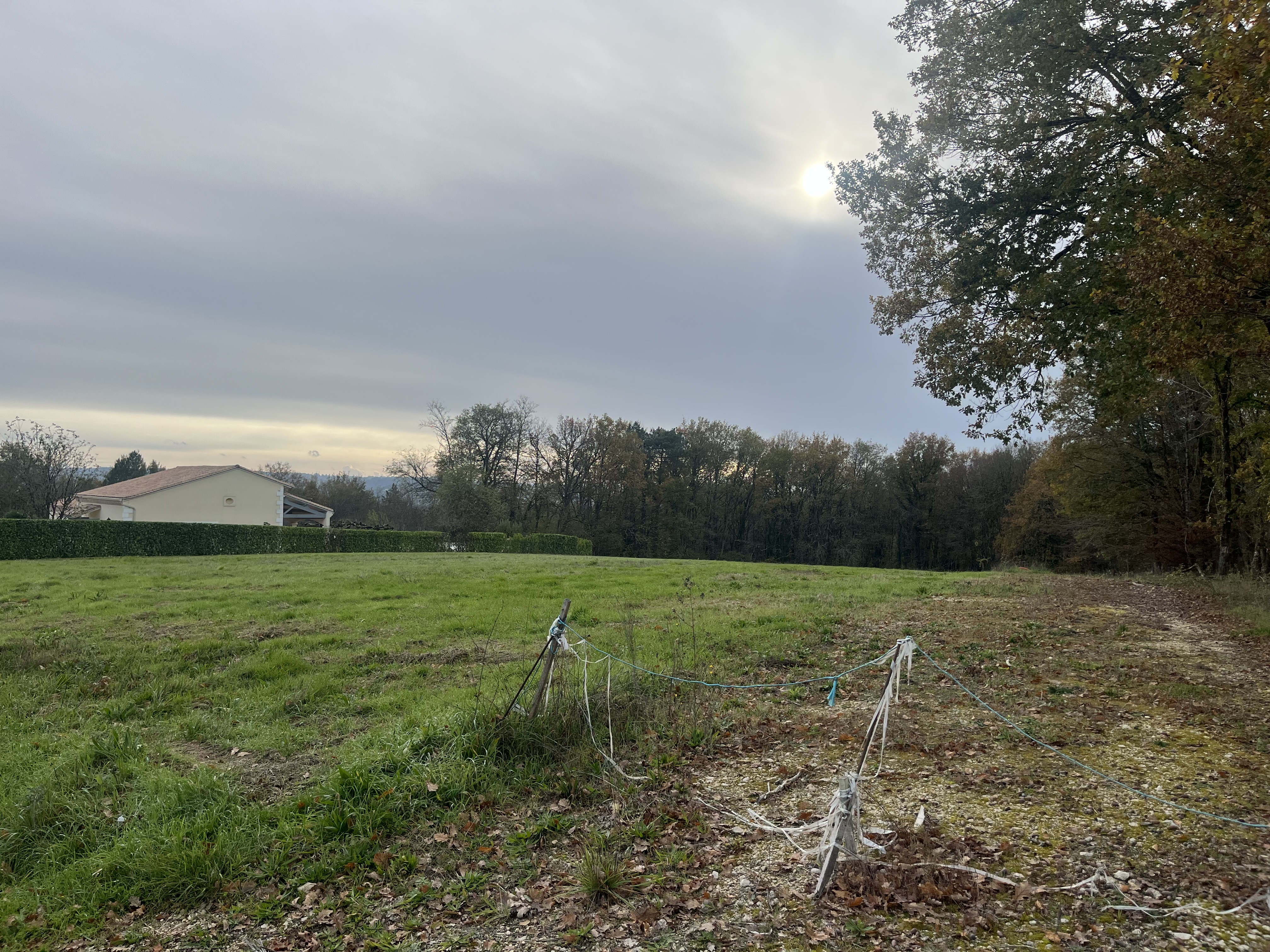 Photo 5 - À vendre – Terrain viabilisé de 1 396 m² Léguillac-de-l’Auche (24110)