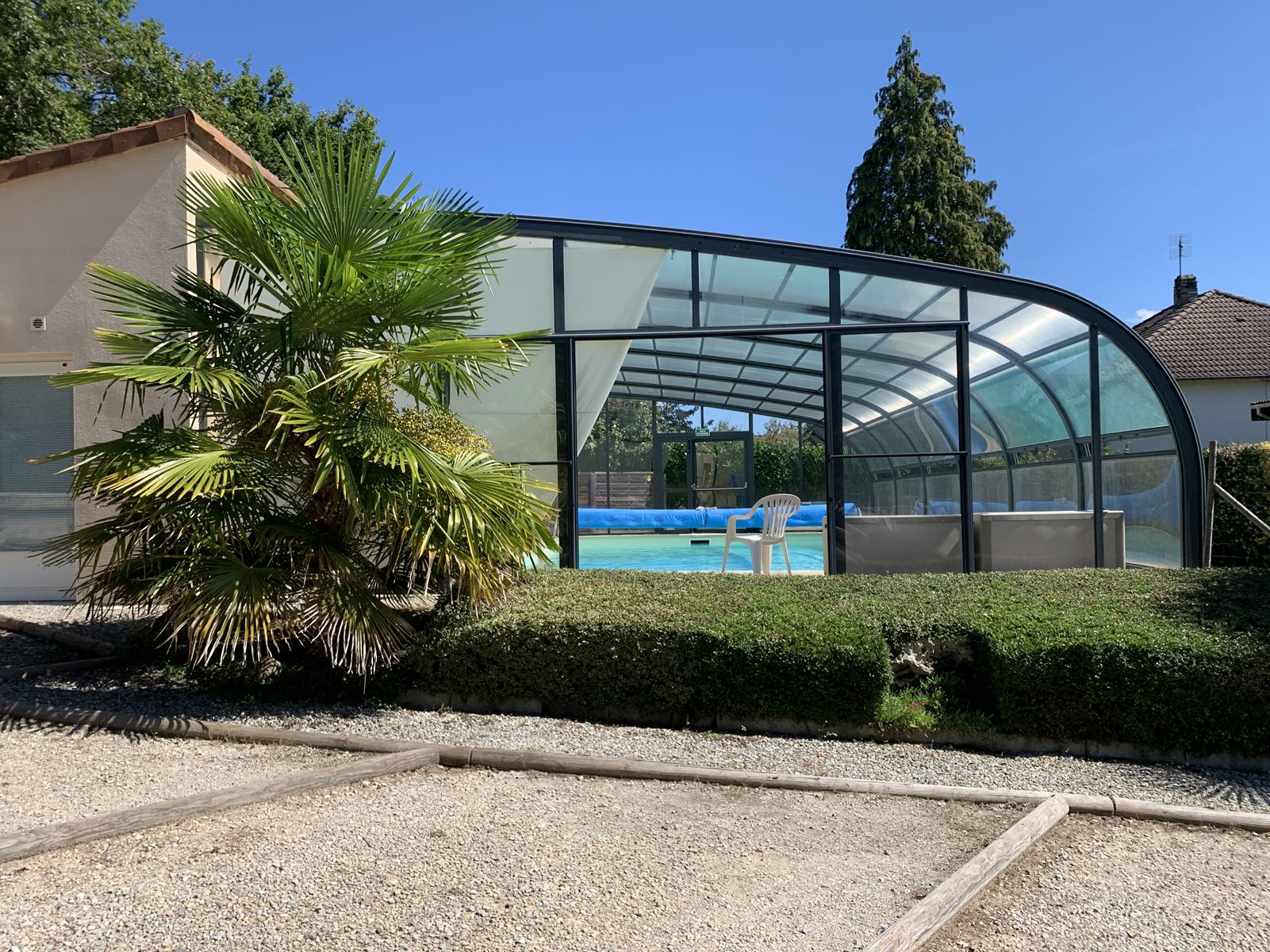 Photo 2 - Maison avec piscine couverte
