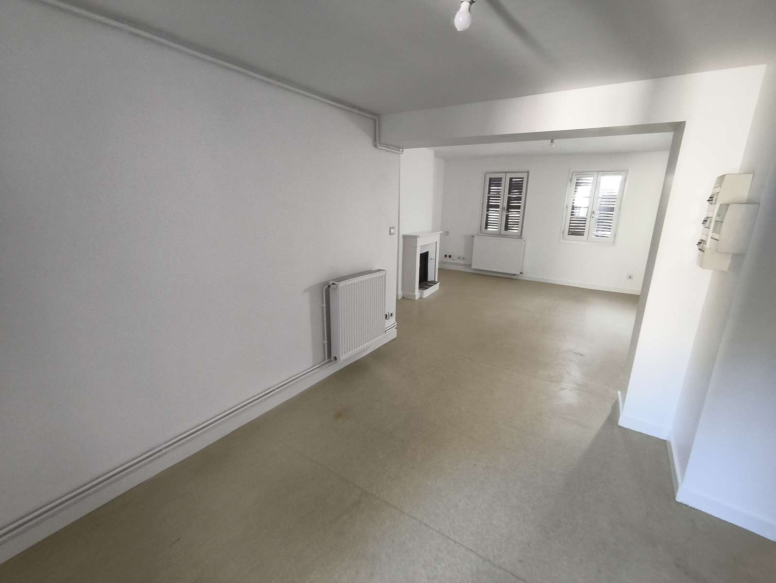 À louer – Charmant studio en plein centre de Tulle - Photo 2