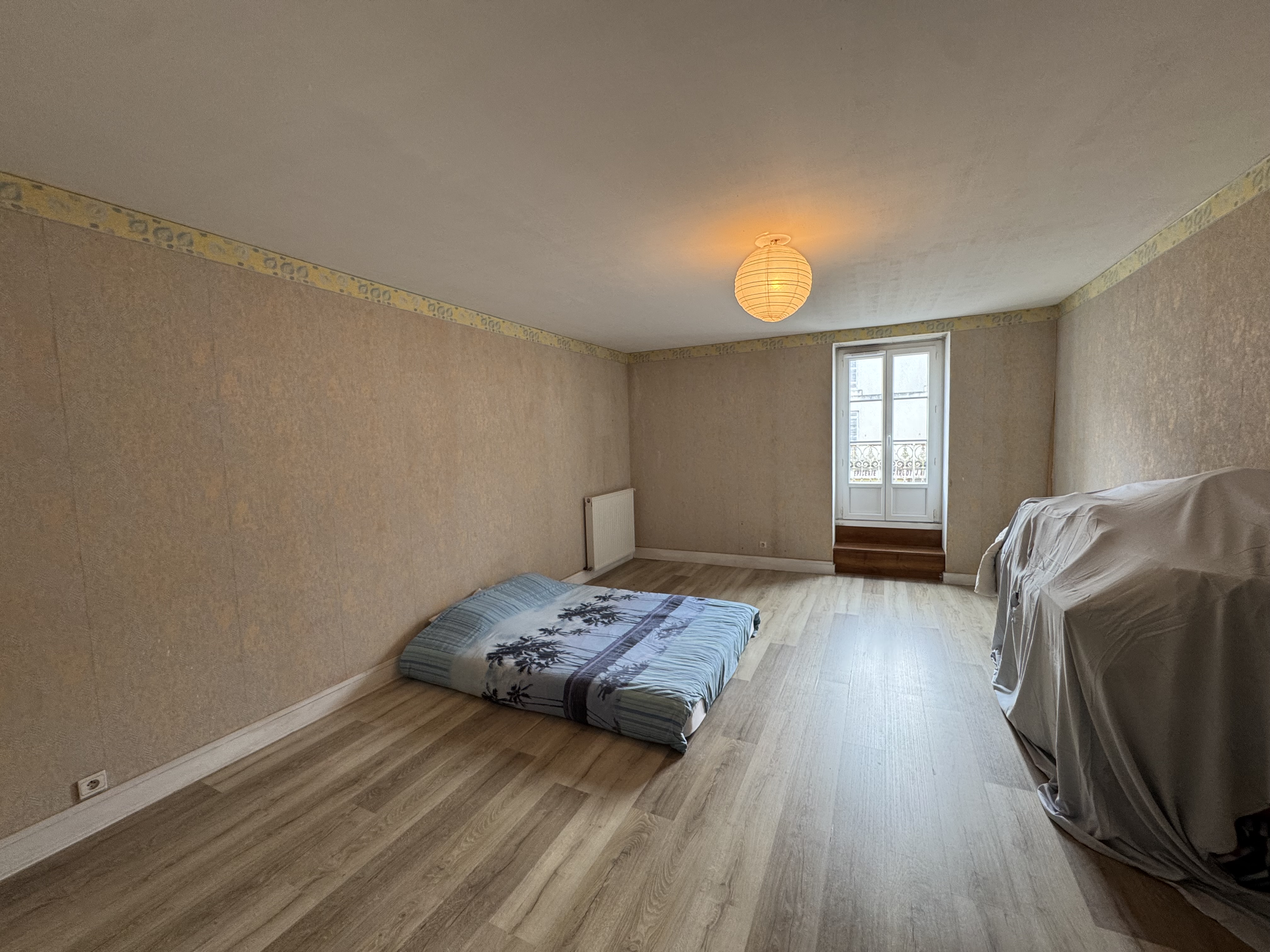 Photo 9 - Appartement de 136 m² en plein coeur de Chalais