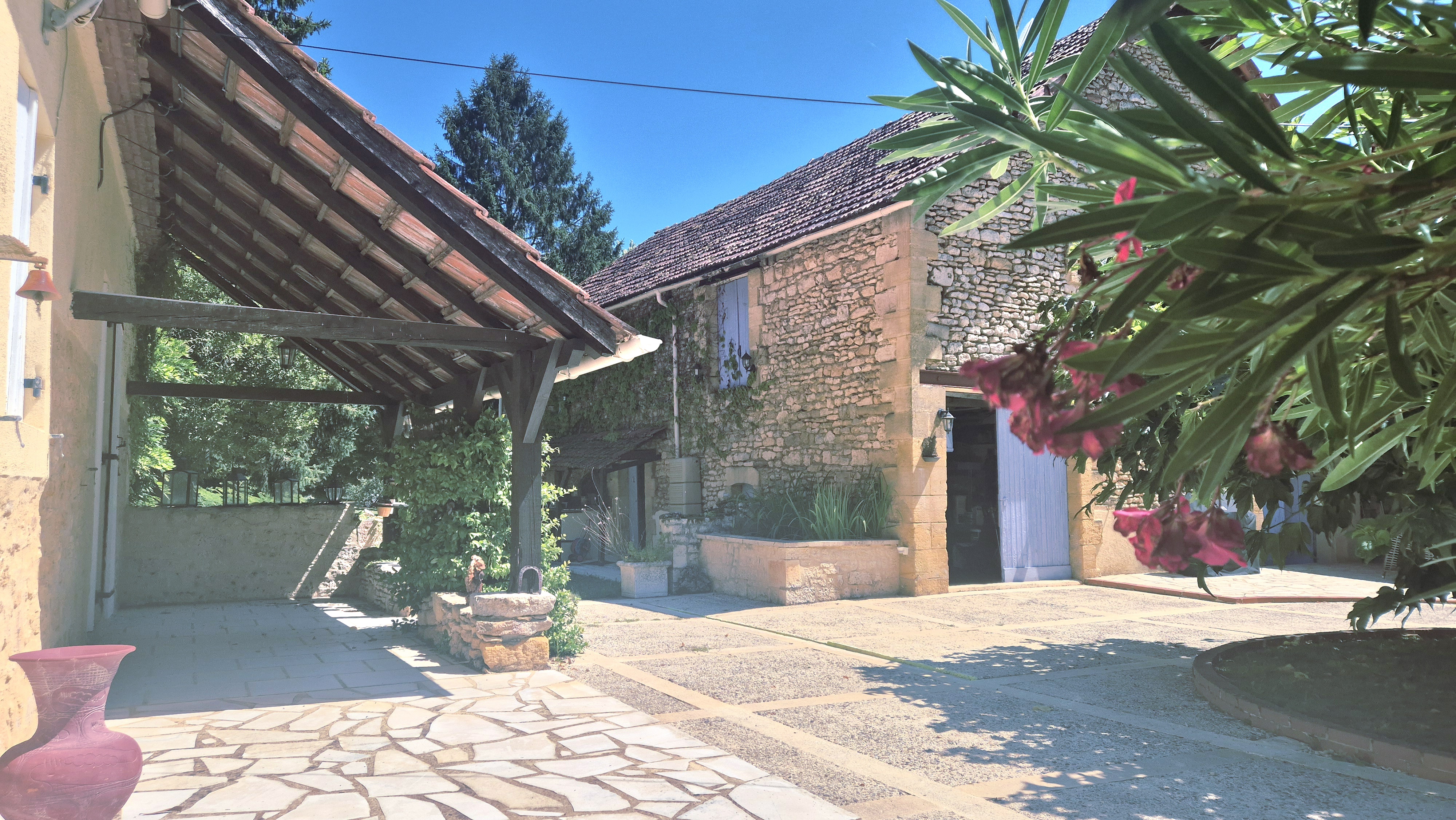 Photo 8 - Superbe domaine en Dordogne proche Sarlat au calme avec vue et gîtes