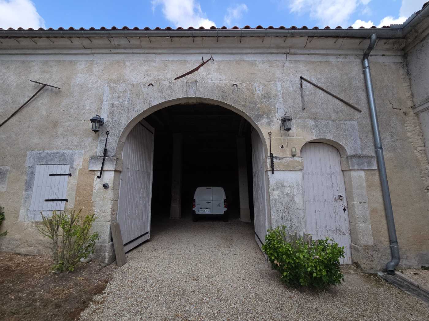 Photo 11 - Corps de ferme à rafraichir
