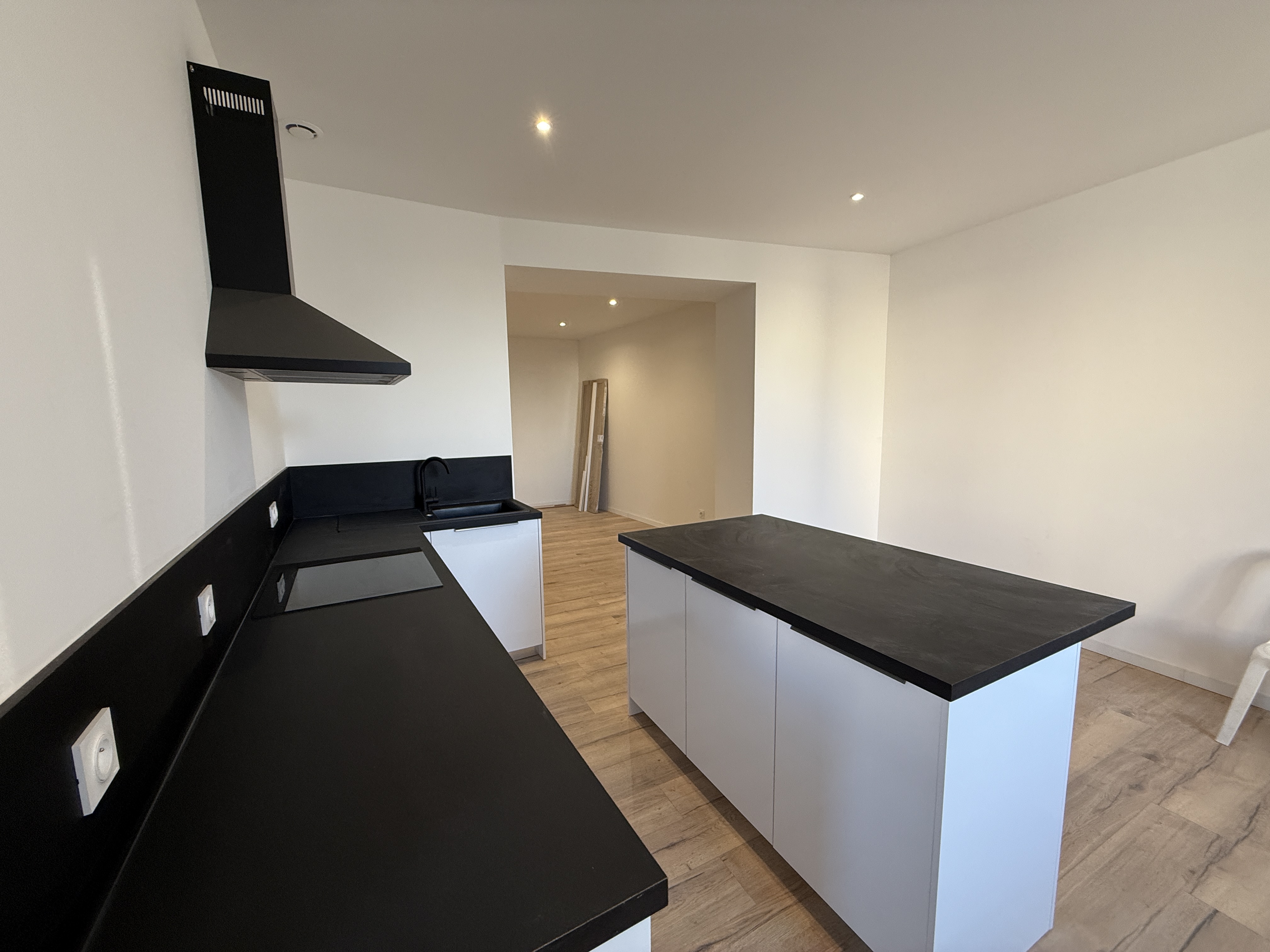 Photo 5 - Appartement T4 Triplex rénové à Villeneuve Quartier Eysses