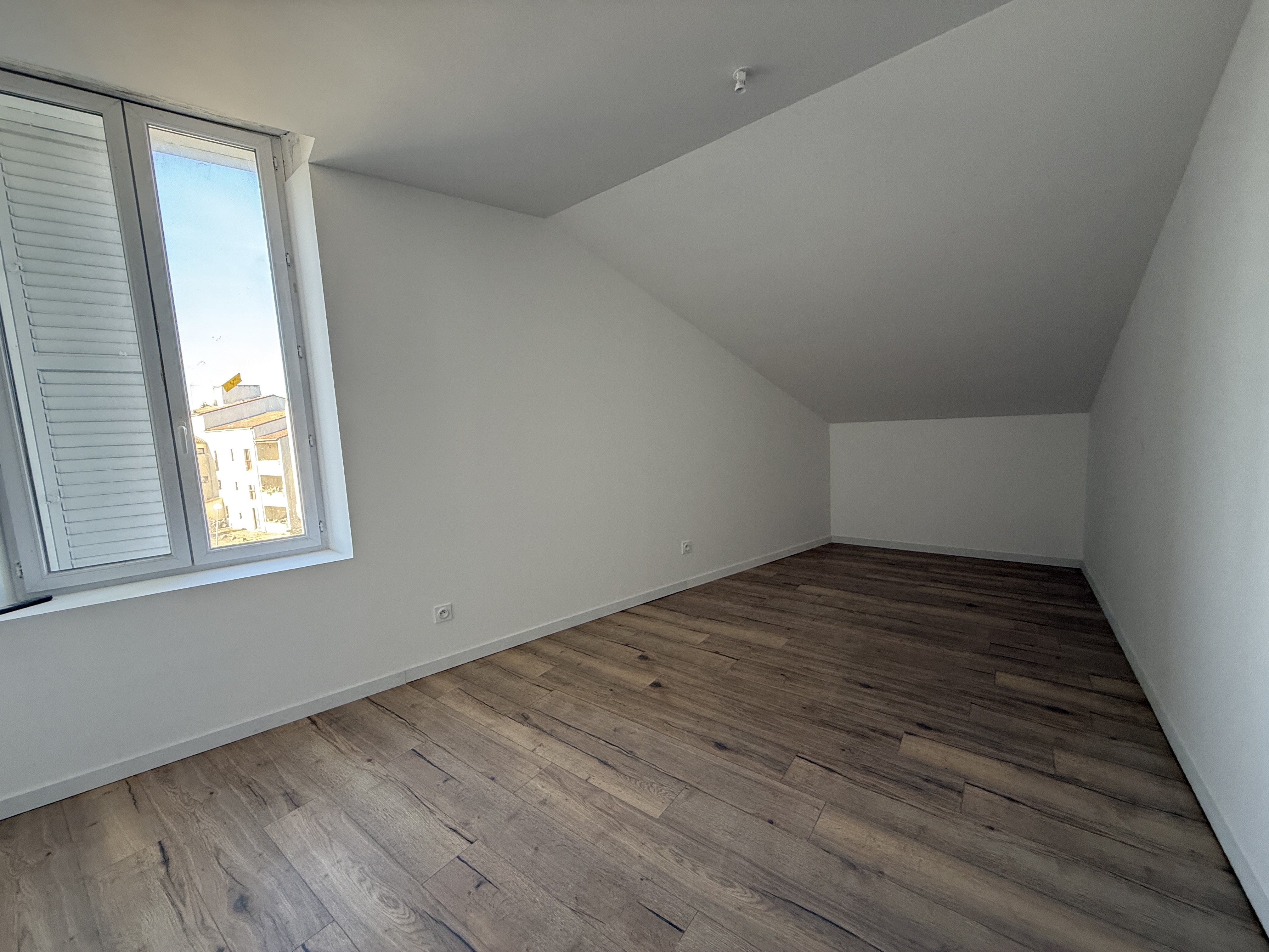 Photo 7 - Appartement T4 Triplex rénové à Villeneuve Quartier Eysses