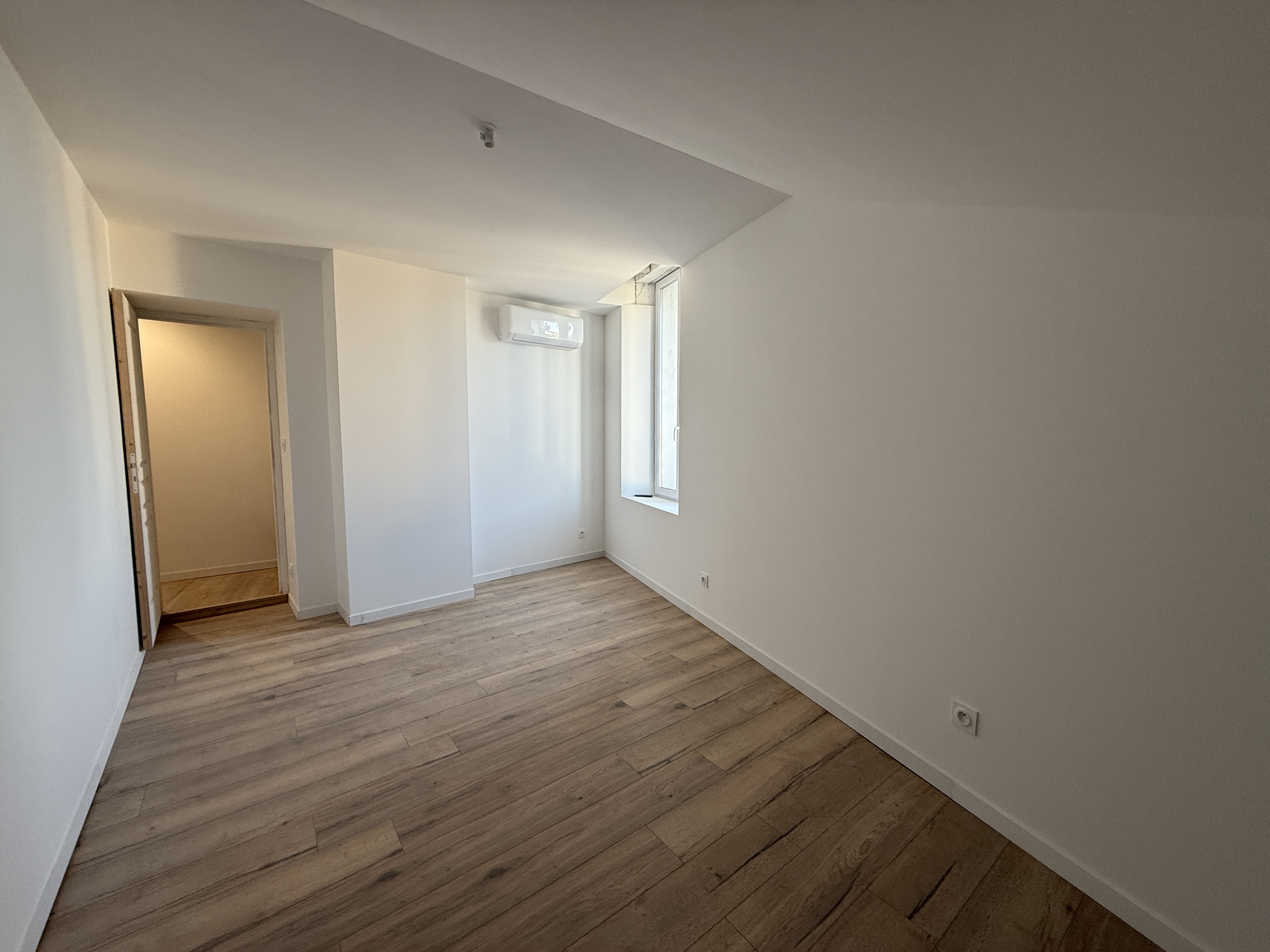 Photo 10 - Appartement T4 Triplex rénové à Villeneuve Quartier Eysses