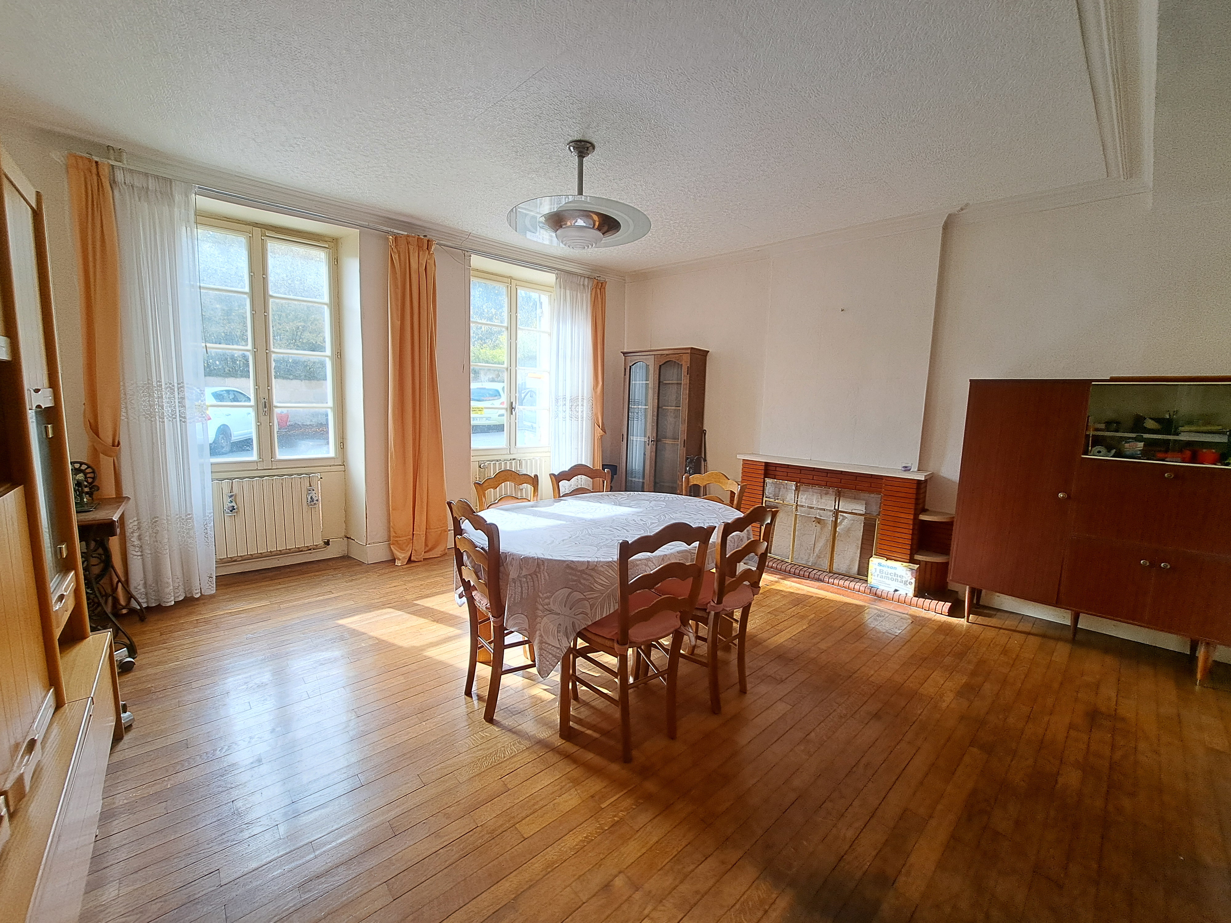 Photo 5 - Maison en pierre avec caves, grenier, courette et jardin clos – 172 m² – 5 pièces