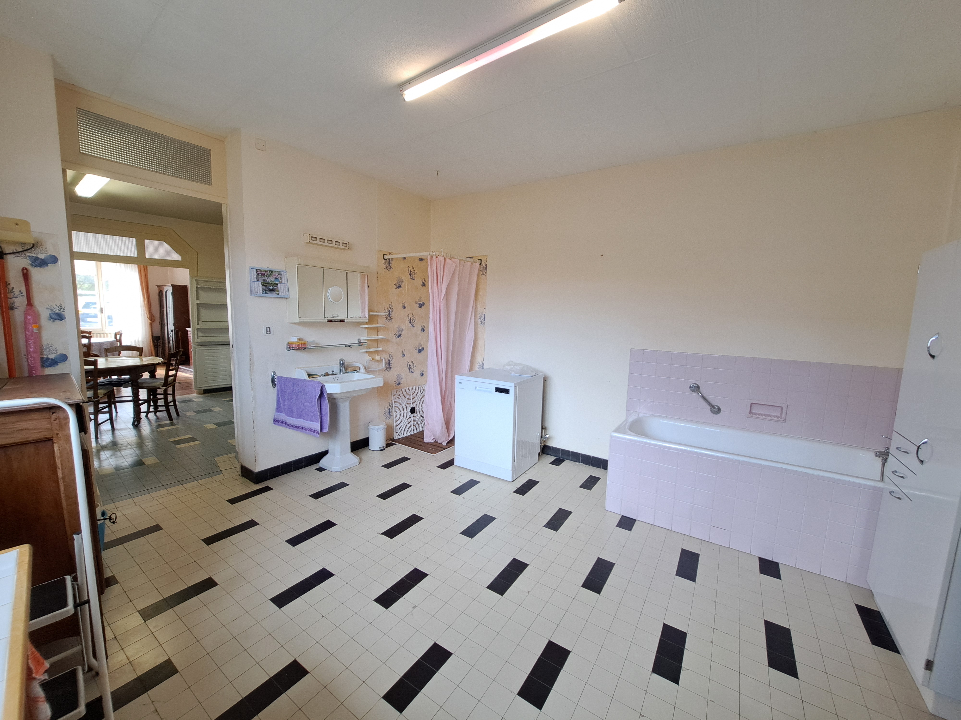 Photo 6 - Maison en pierre avec caves, grenier, courette et jardin clos – 172 m² – 5 pièces