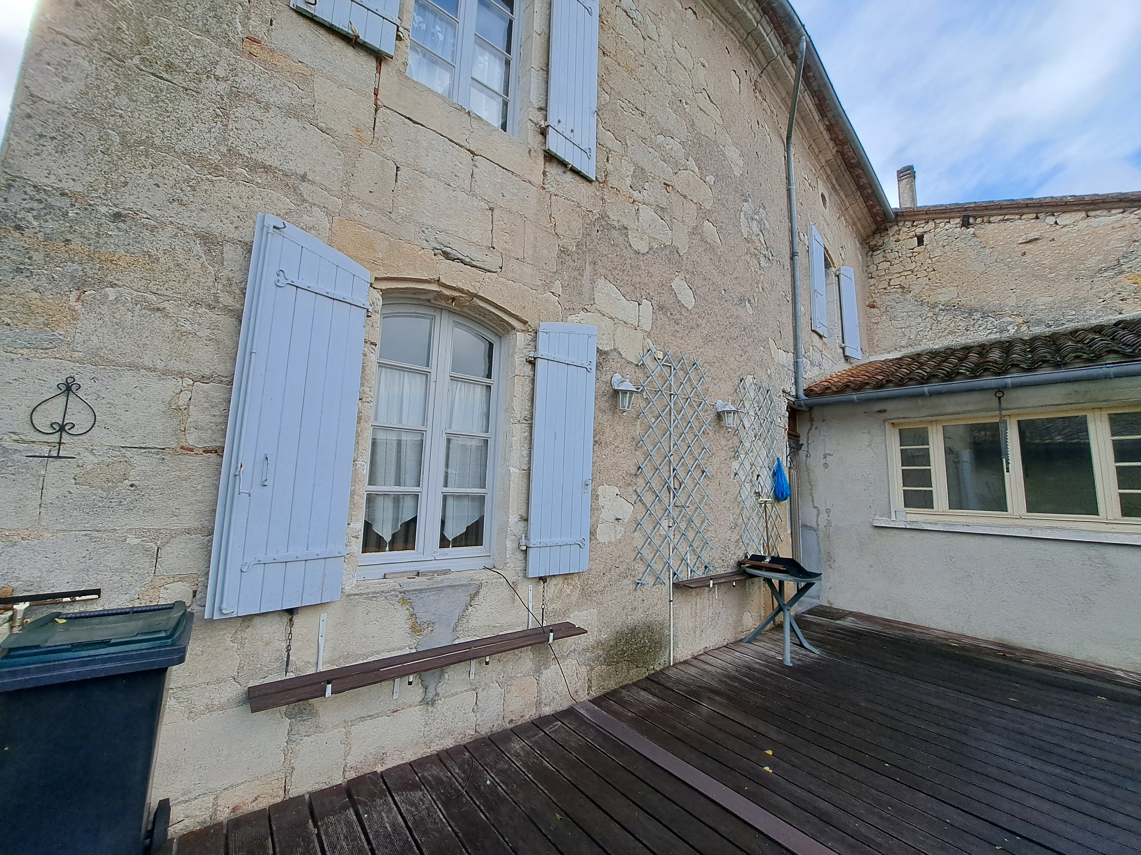 Photo 9 - Maison en pierre avec caves, grenier, courette et jardin clos – 172 m² – 5 pièces