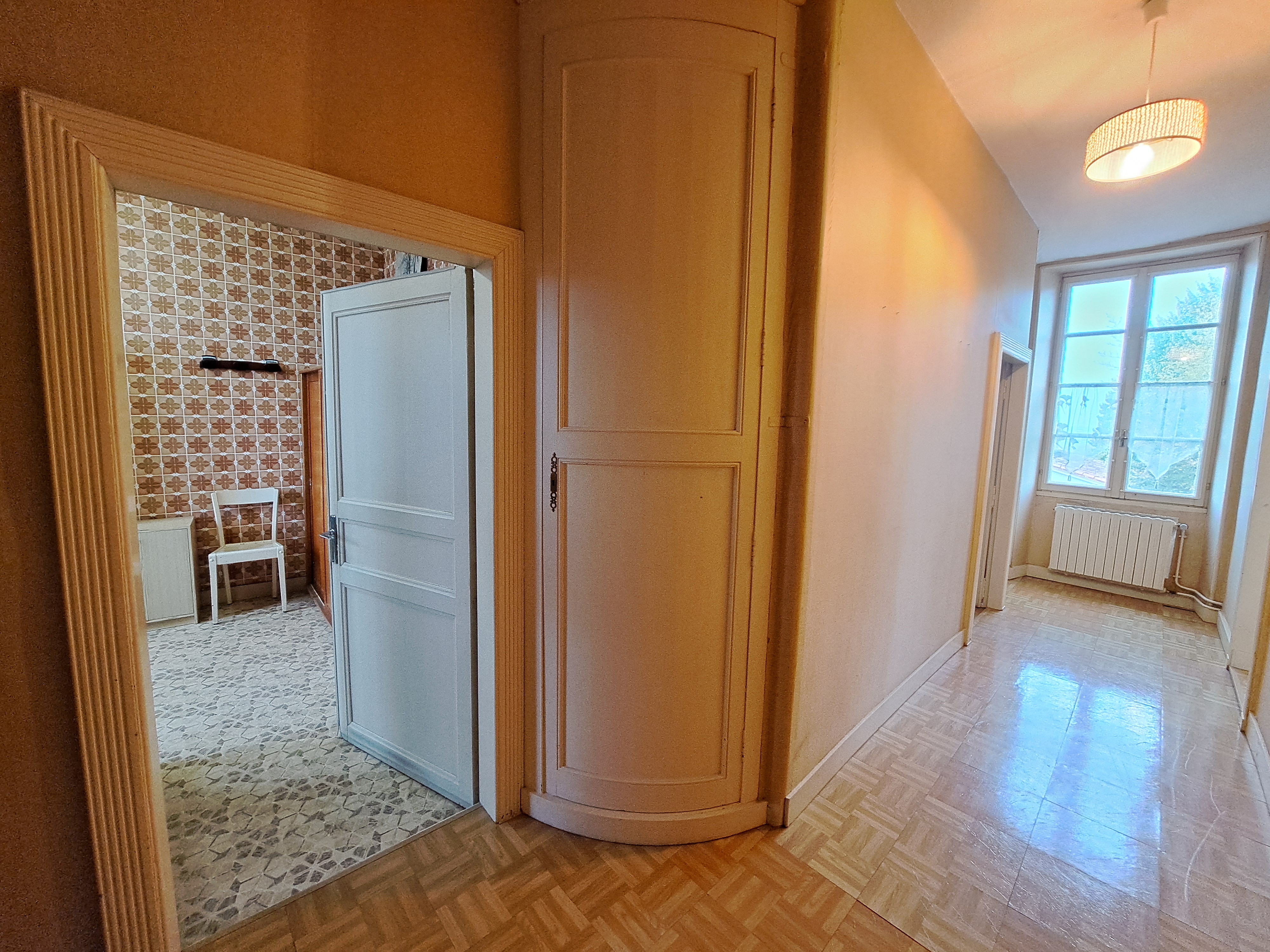 Photo 10 - Maison en pierre avec caves, grenier, courette et jardin clos – 172 m² – 5 pièces